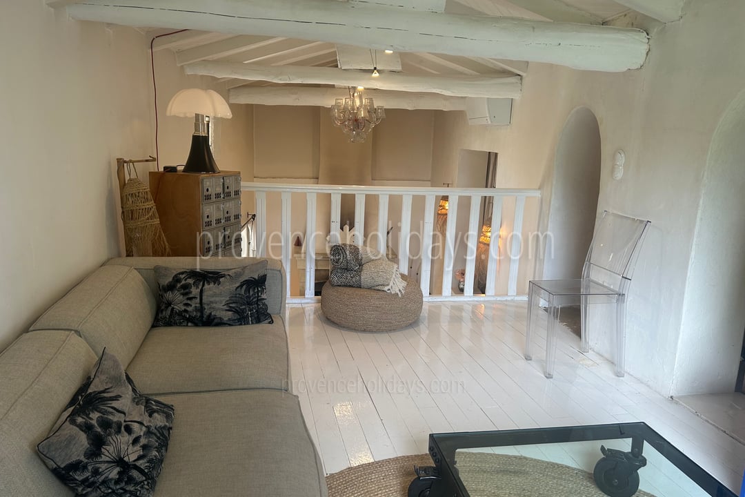 11 - Mas du Rosier: Villa: Interior