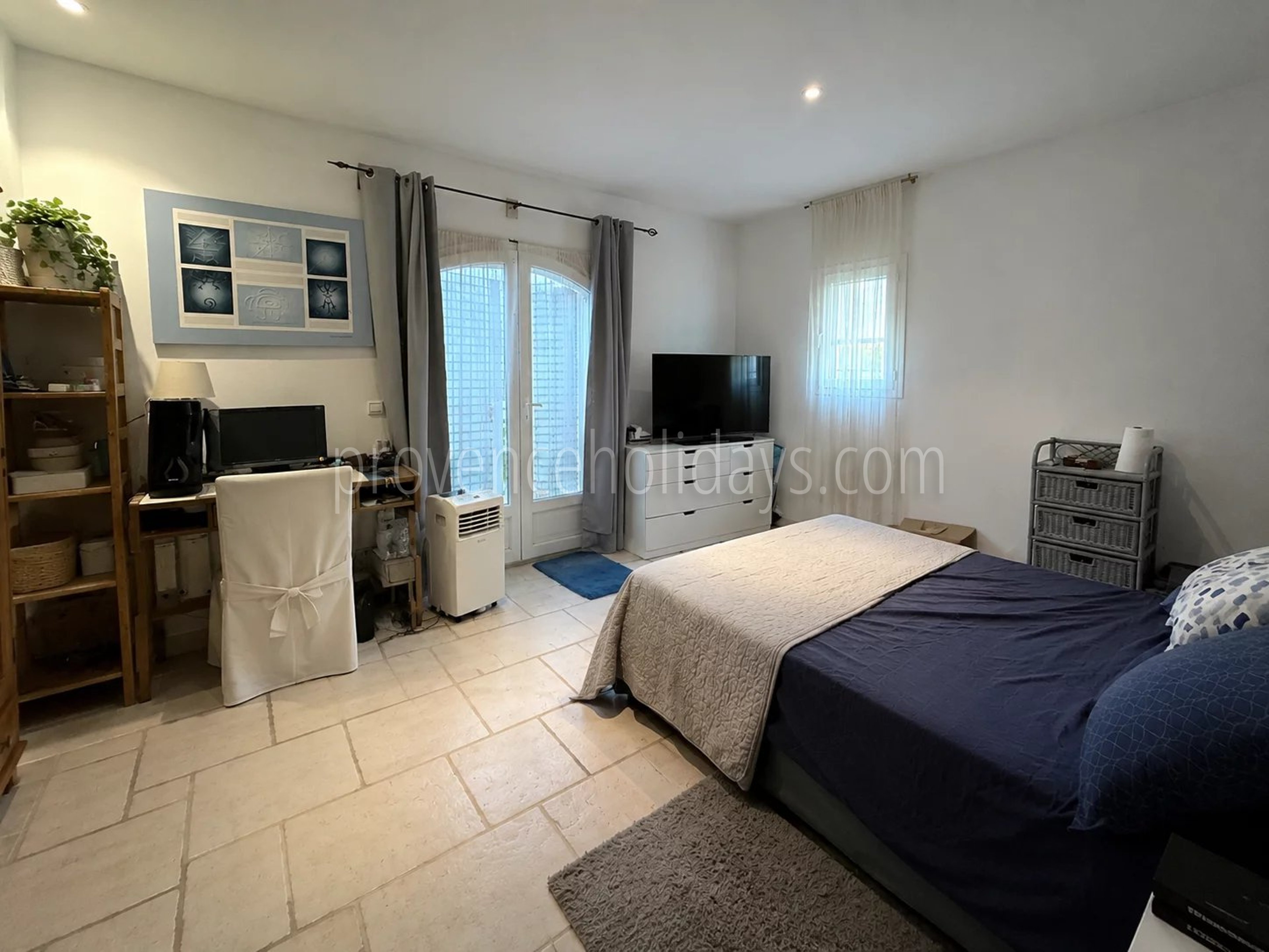16 - Provençaalse villa in Cavalaire-sur-Mer: Villa: Bedroom