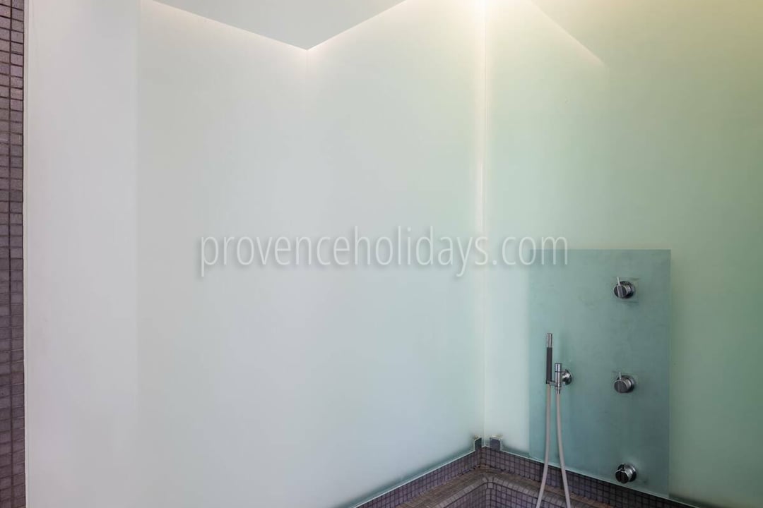 30 - Villa Blanche: Villa: Bathroom