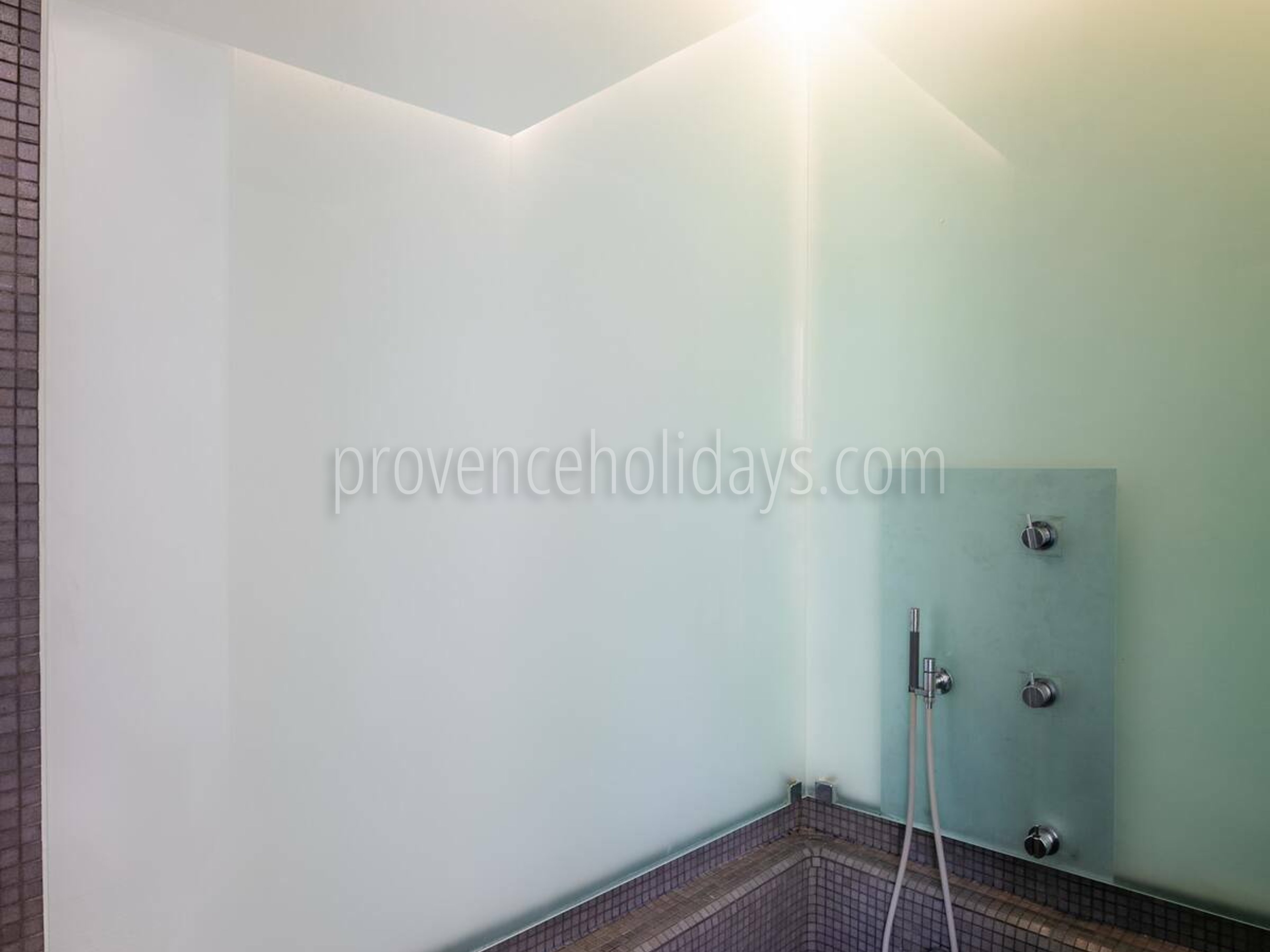 30 - Villa Blanche: Villa: Bathroom