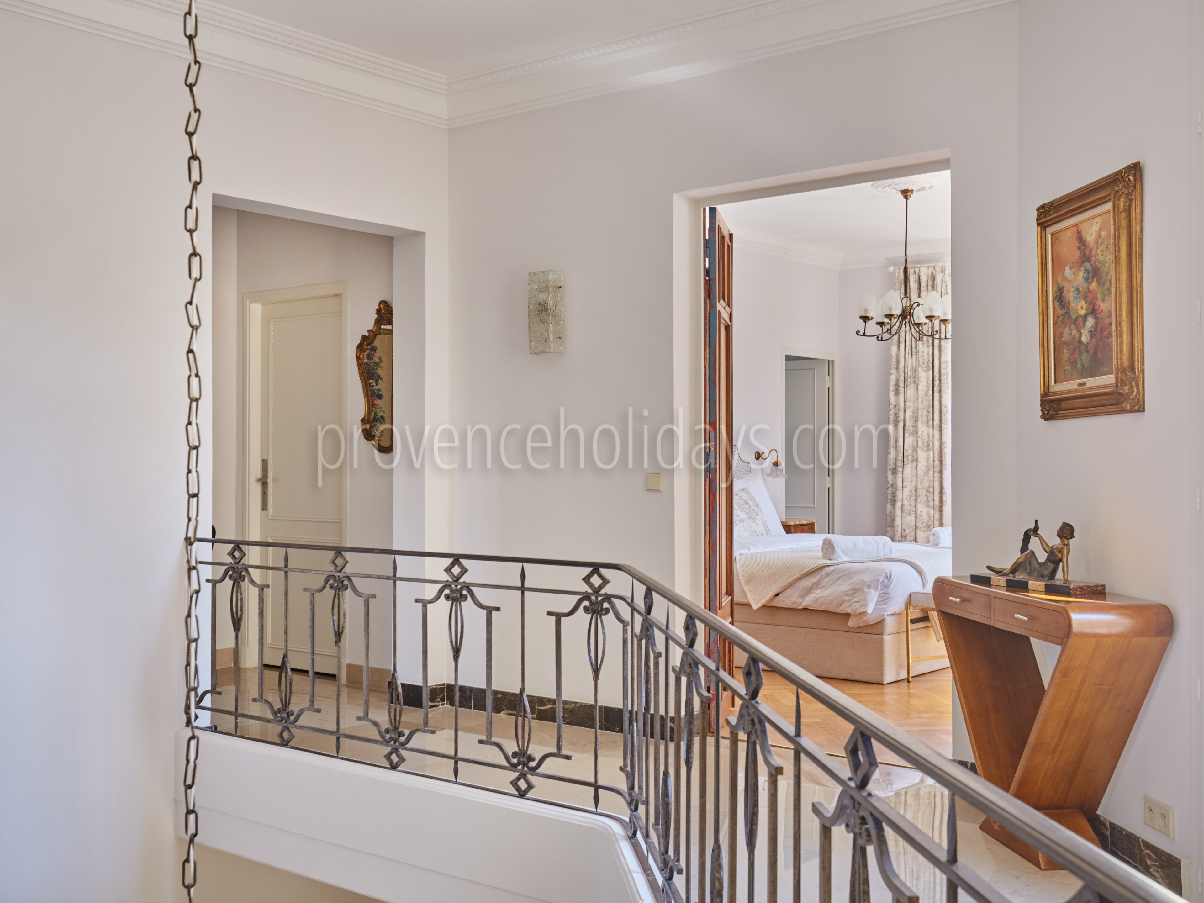 43 - Le Reflet d\'Aix: Villa: Interior