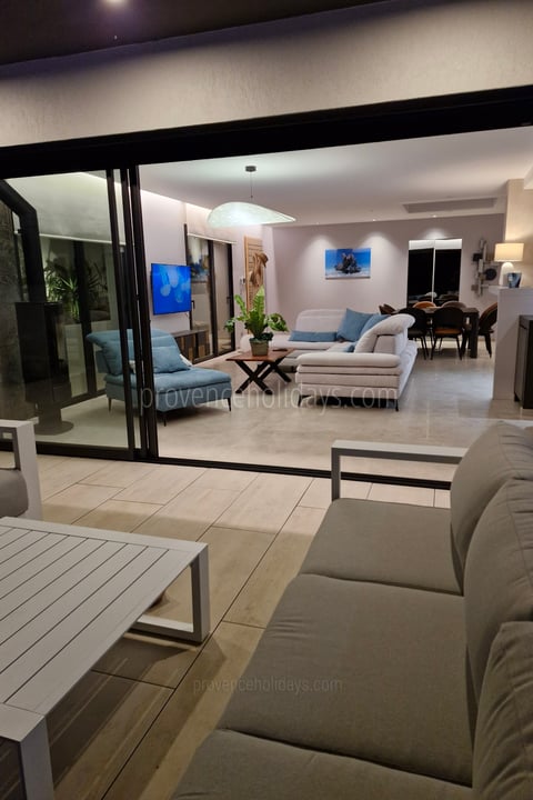 15 - Villa Issa: Villa: Interior