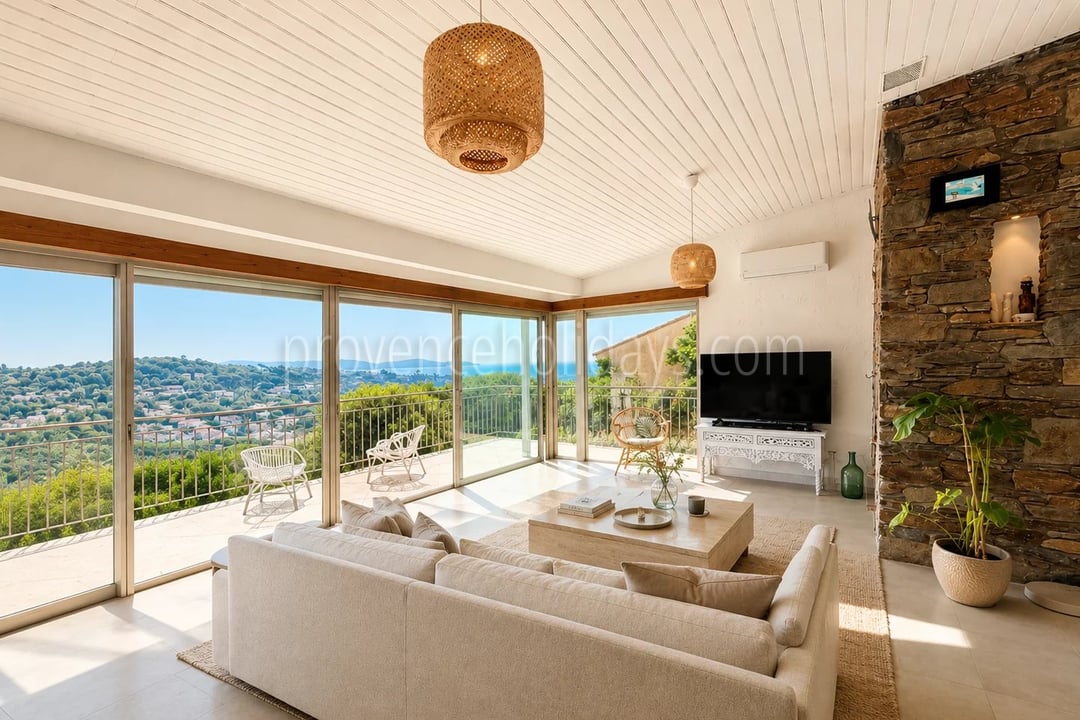 6 - Villa with pool in Cavalaire-sur-Mer: Villa: Interior