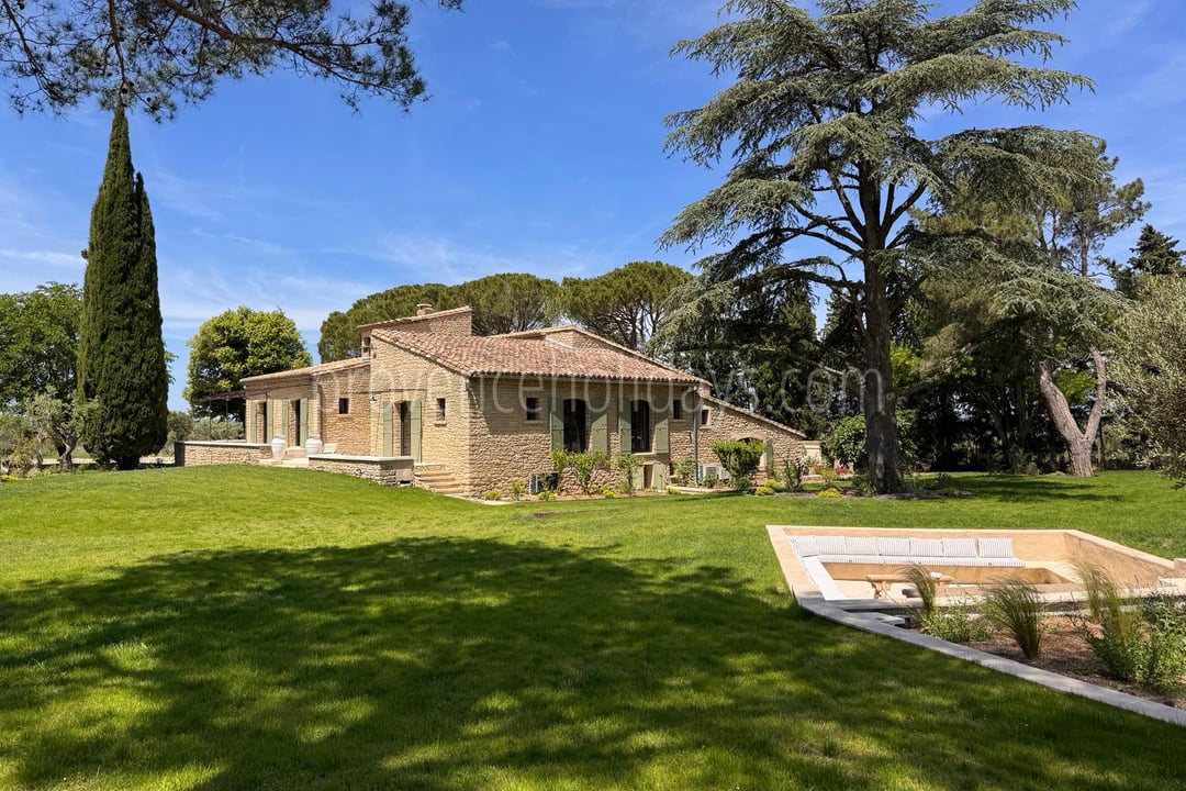 27 - Mas des Cistes: Villa: Exterior