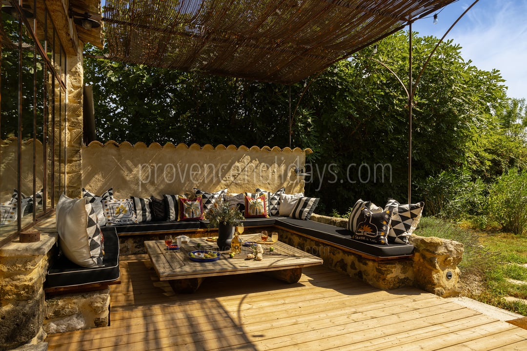 15 - Le Mas d\'Entraigues: Villa: Exterior