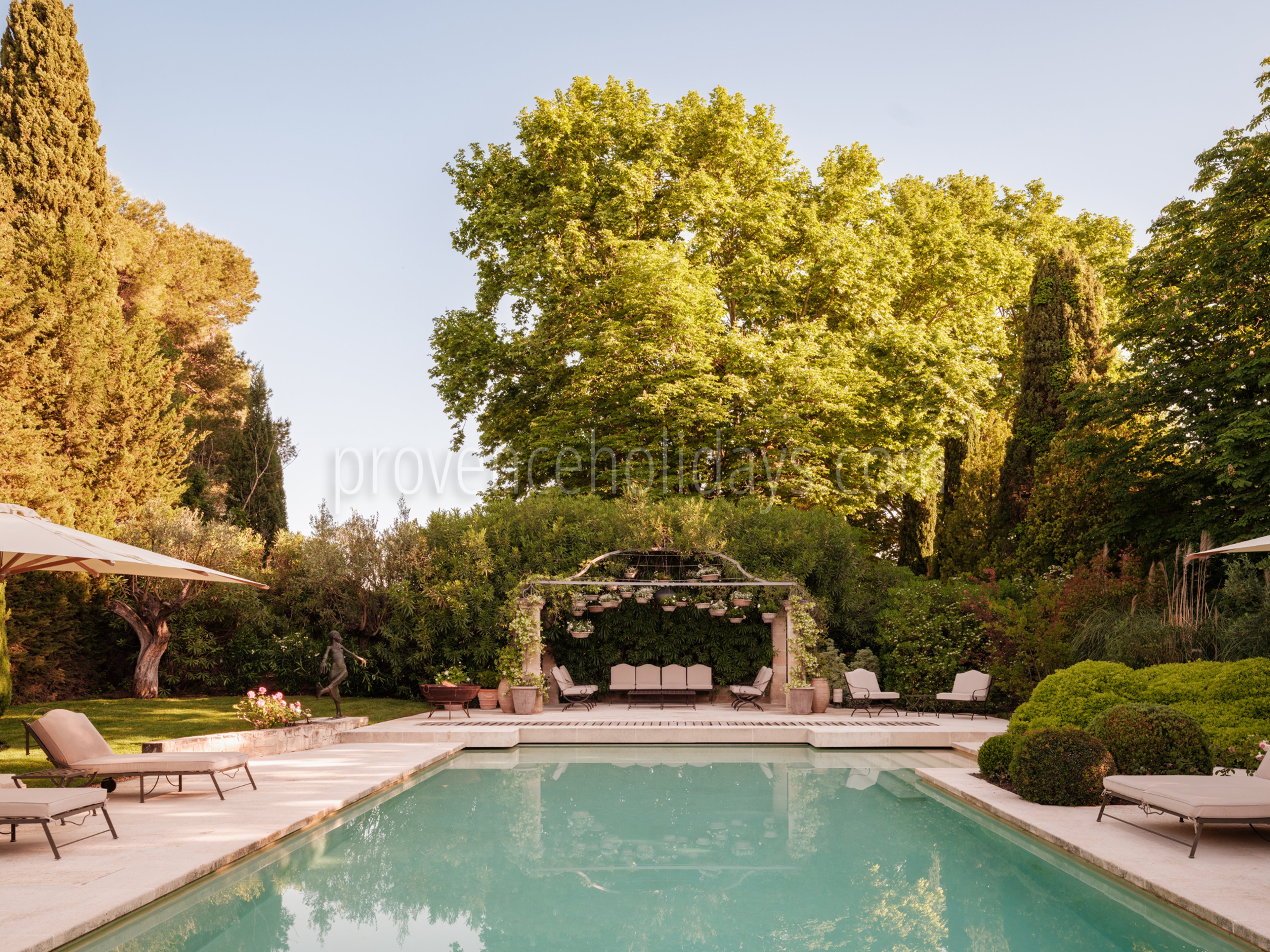 66 - Mas de Maussane: Villa: Pool