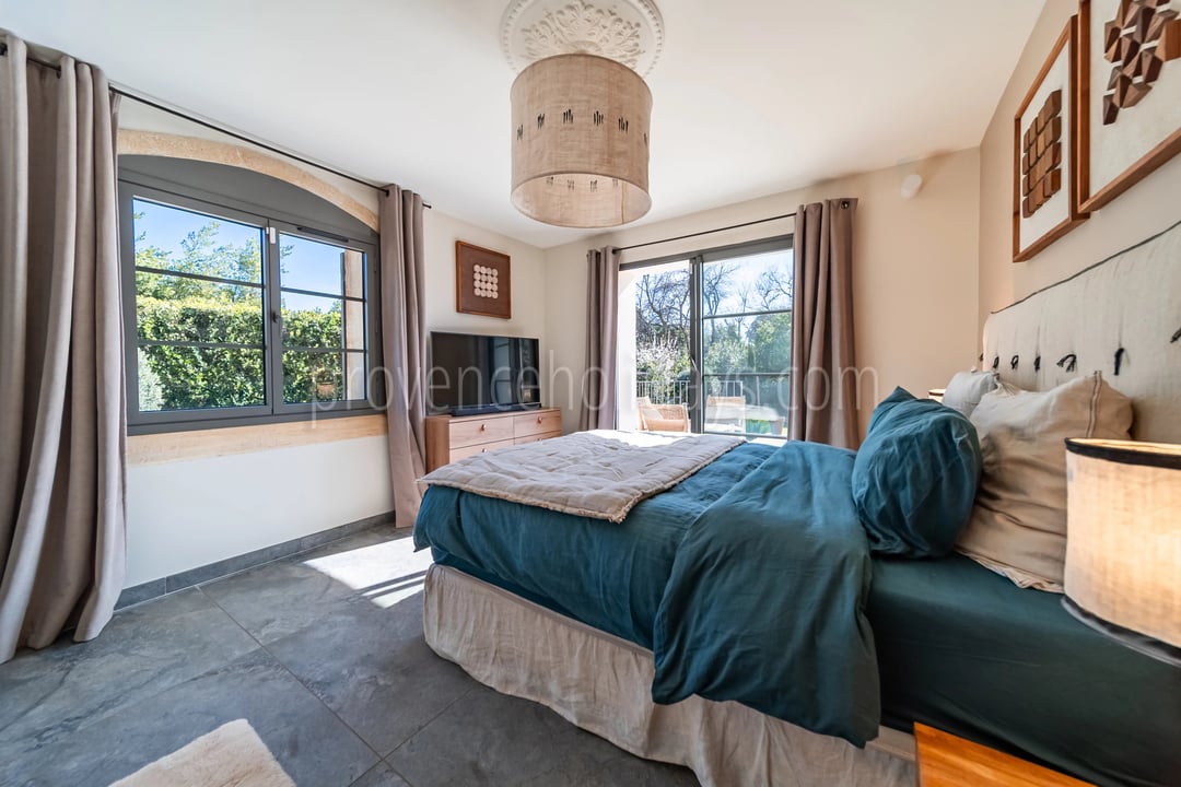 10 - Rustig huis in Les Baux-de-Provence: Villa: Bedroom