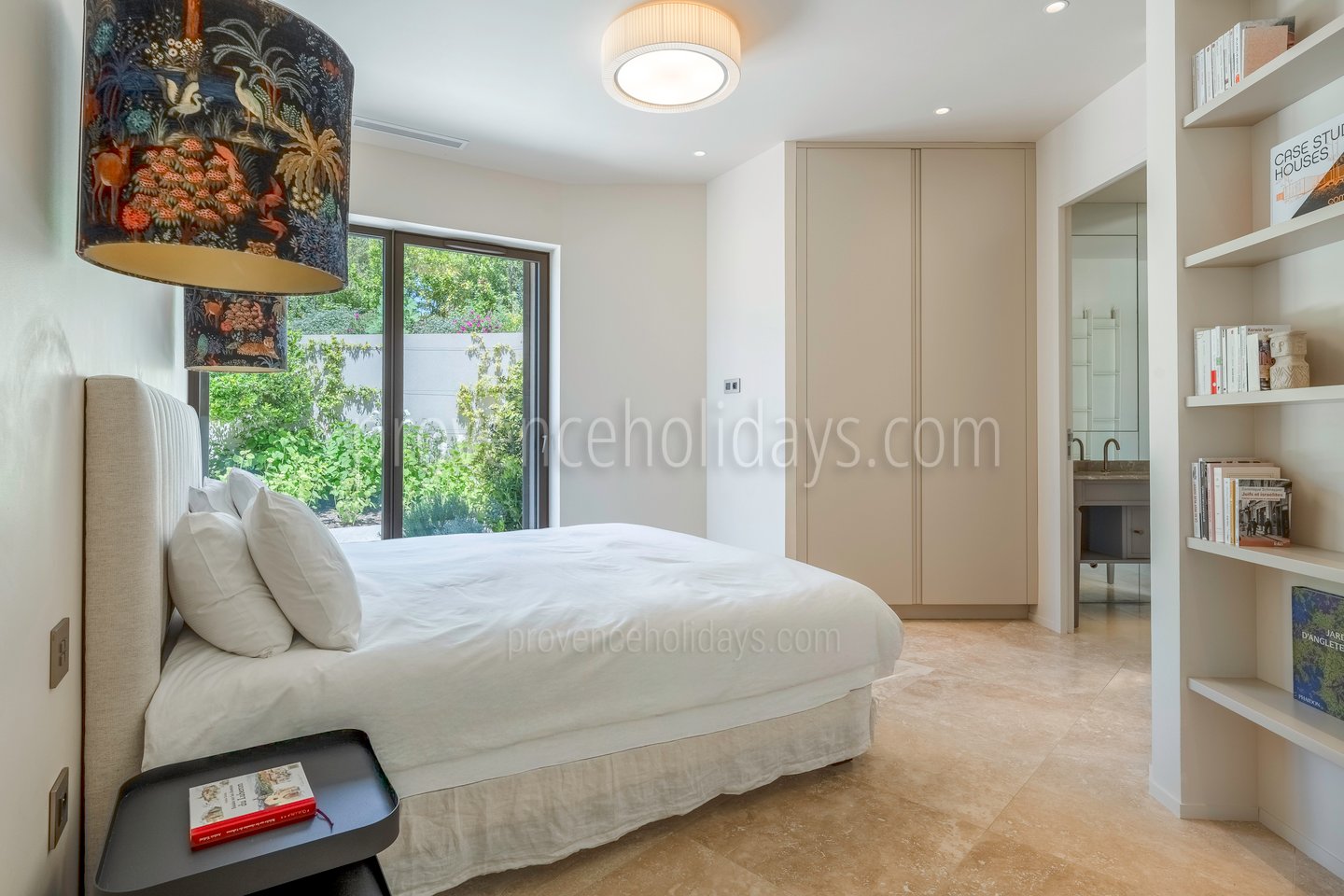 12 - Eden-en-Provence: Villa: Bedroom