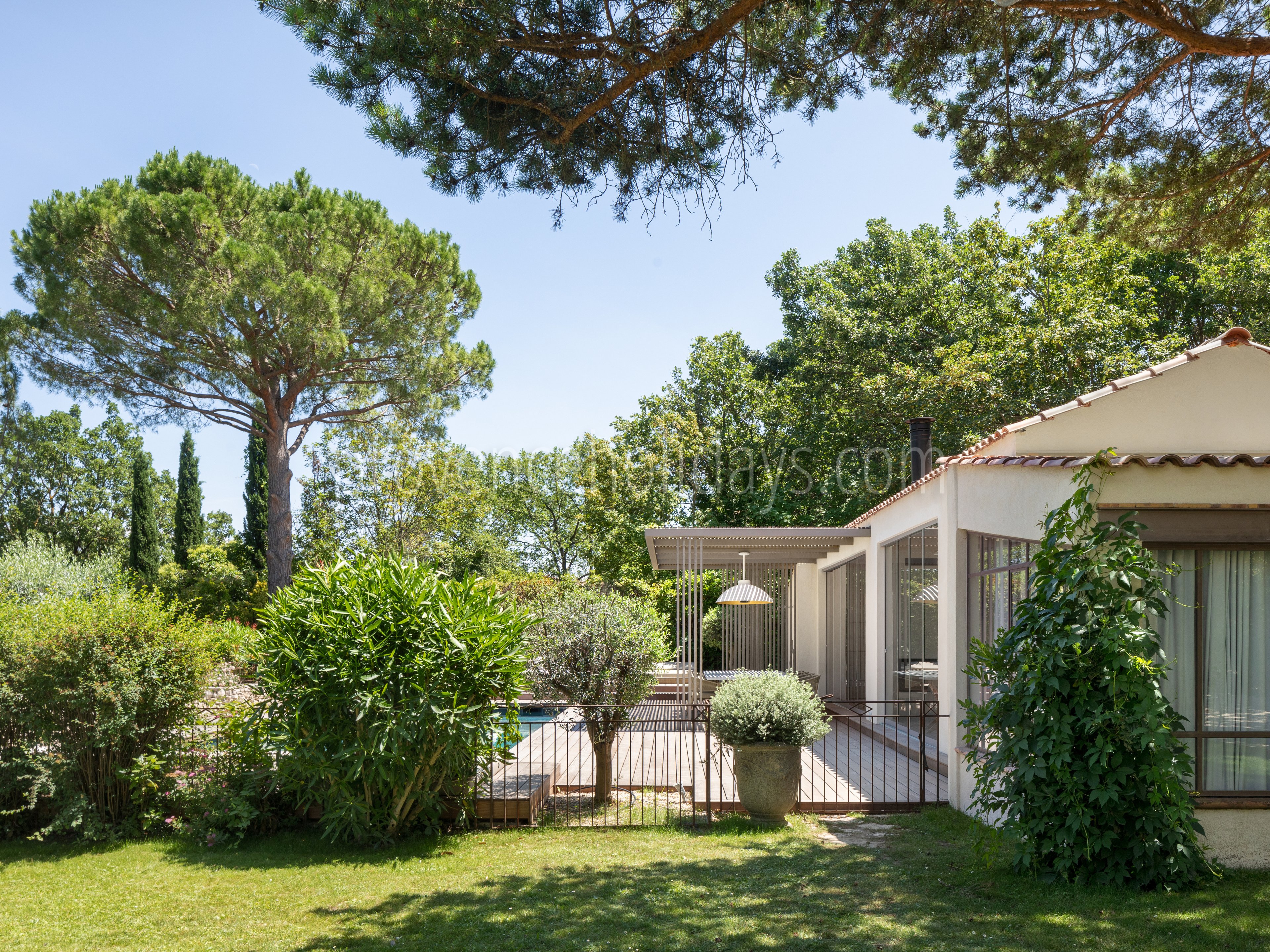 9 - Domaine Aurea: Villa: Exterior