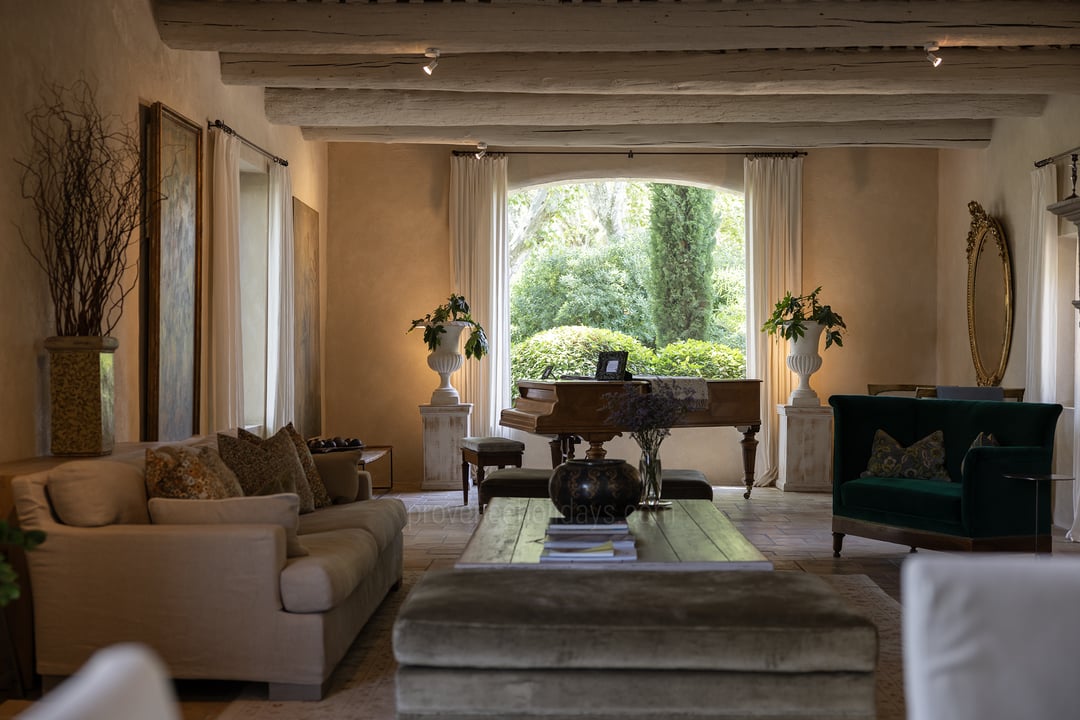 5 - Bastide Provençale: Villa: Interior