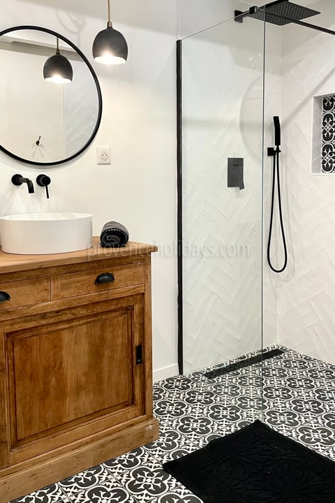 50 - Le Mas des Figues: Villa: Bathroom