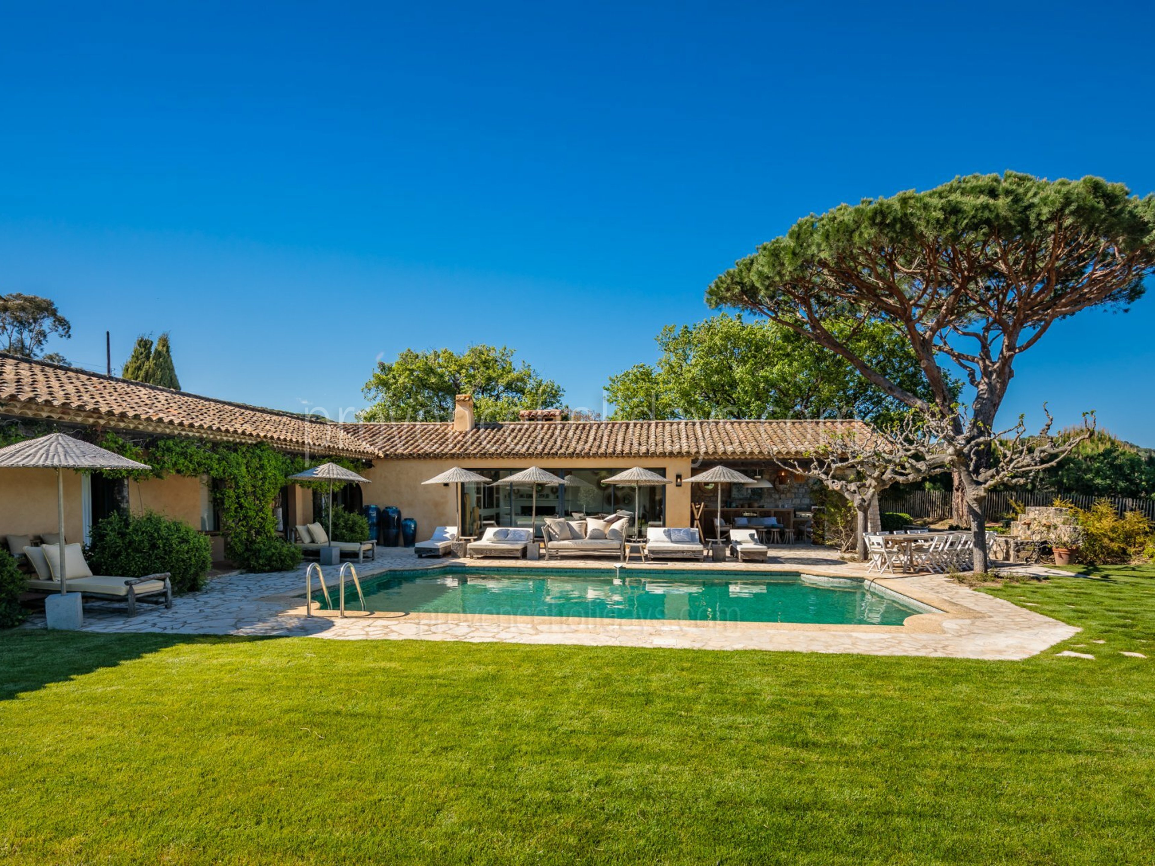 24 - Mas Spinelle: Villa: Exterior