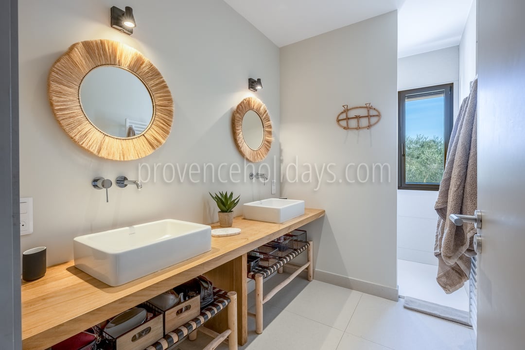 16 - Villa Alba: Villa: Bathroom