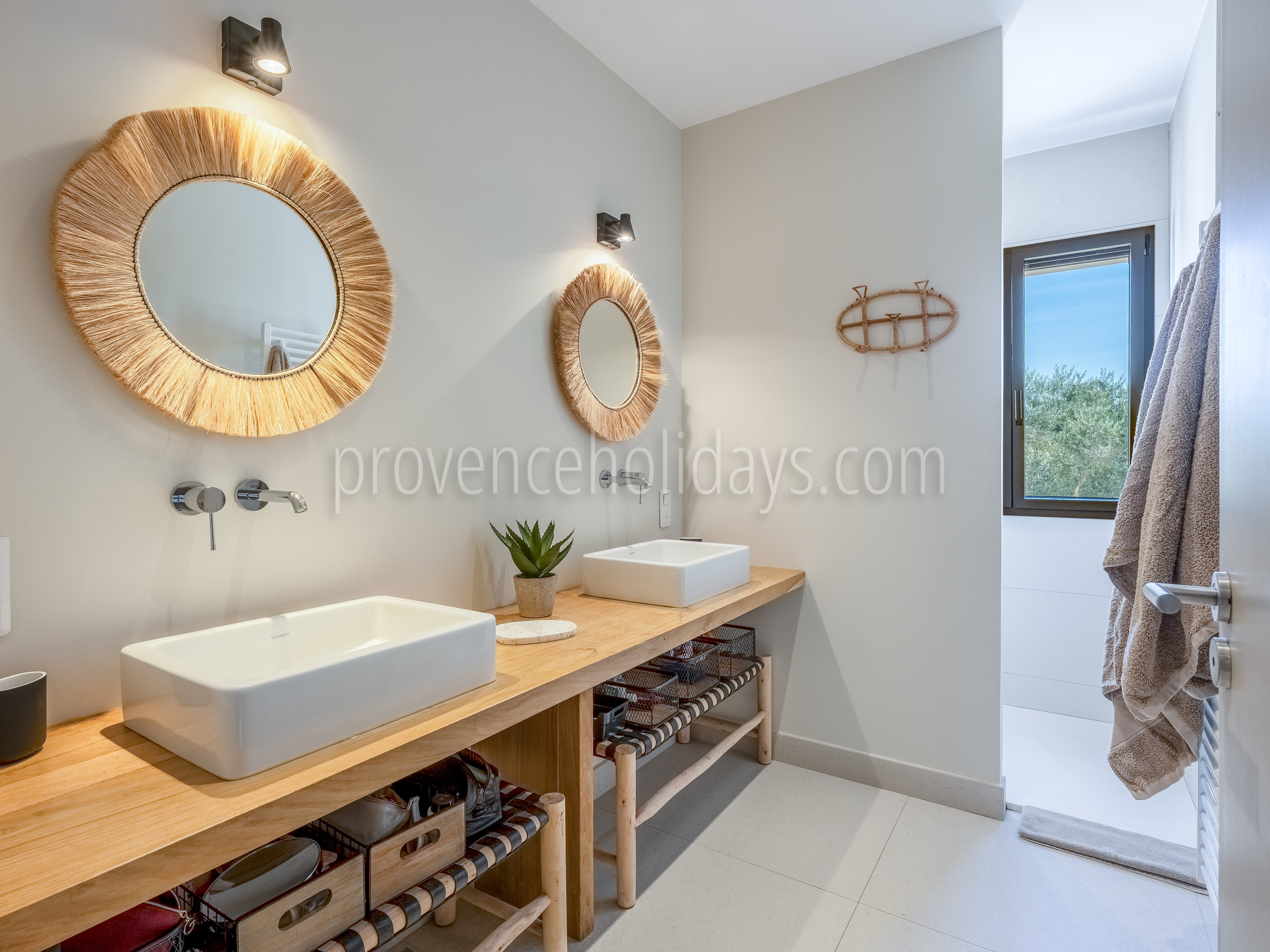 16 - Villa Alba: Villa: Bathroom