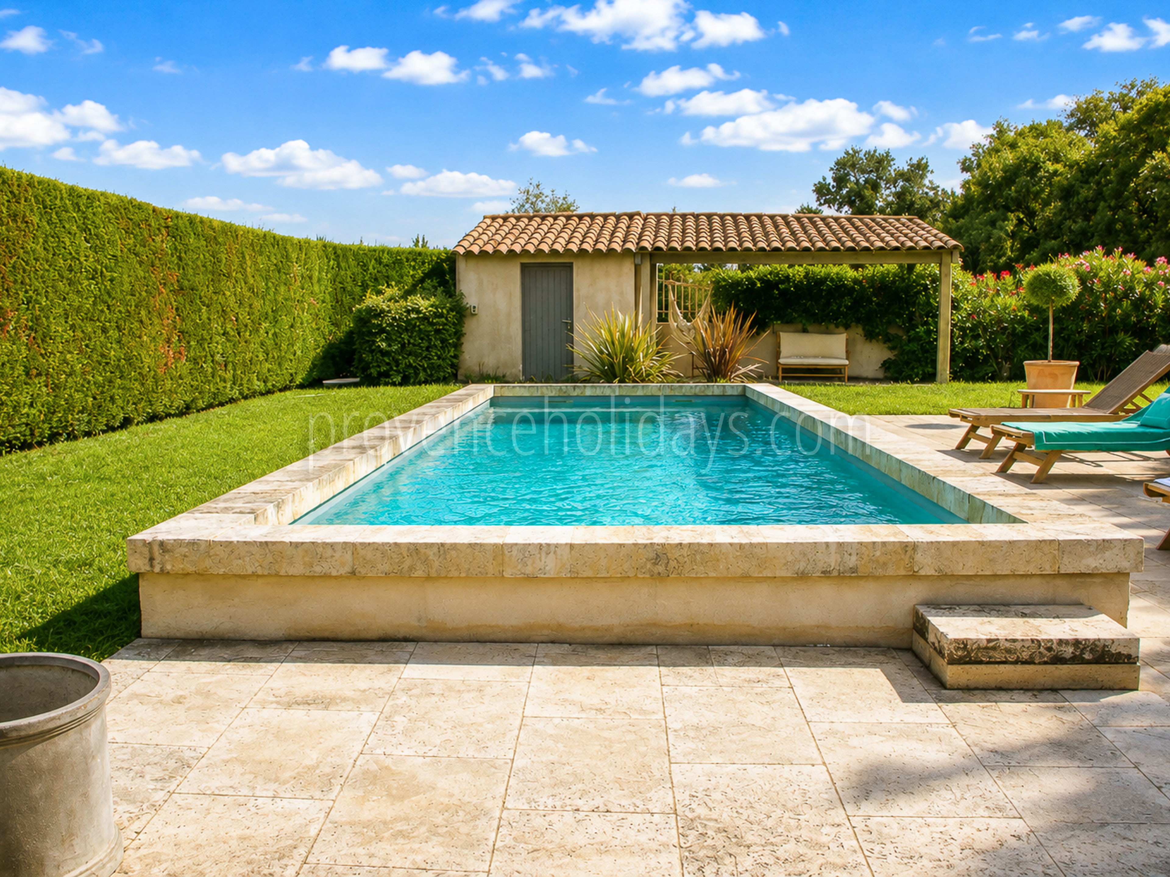 2 - Bauernhaus mit Blick auf den Luberon: Villa: Pool
