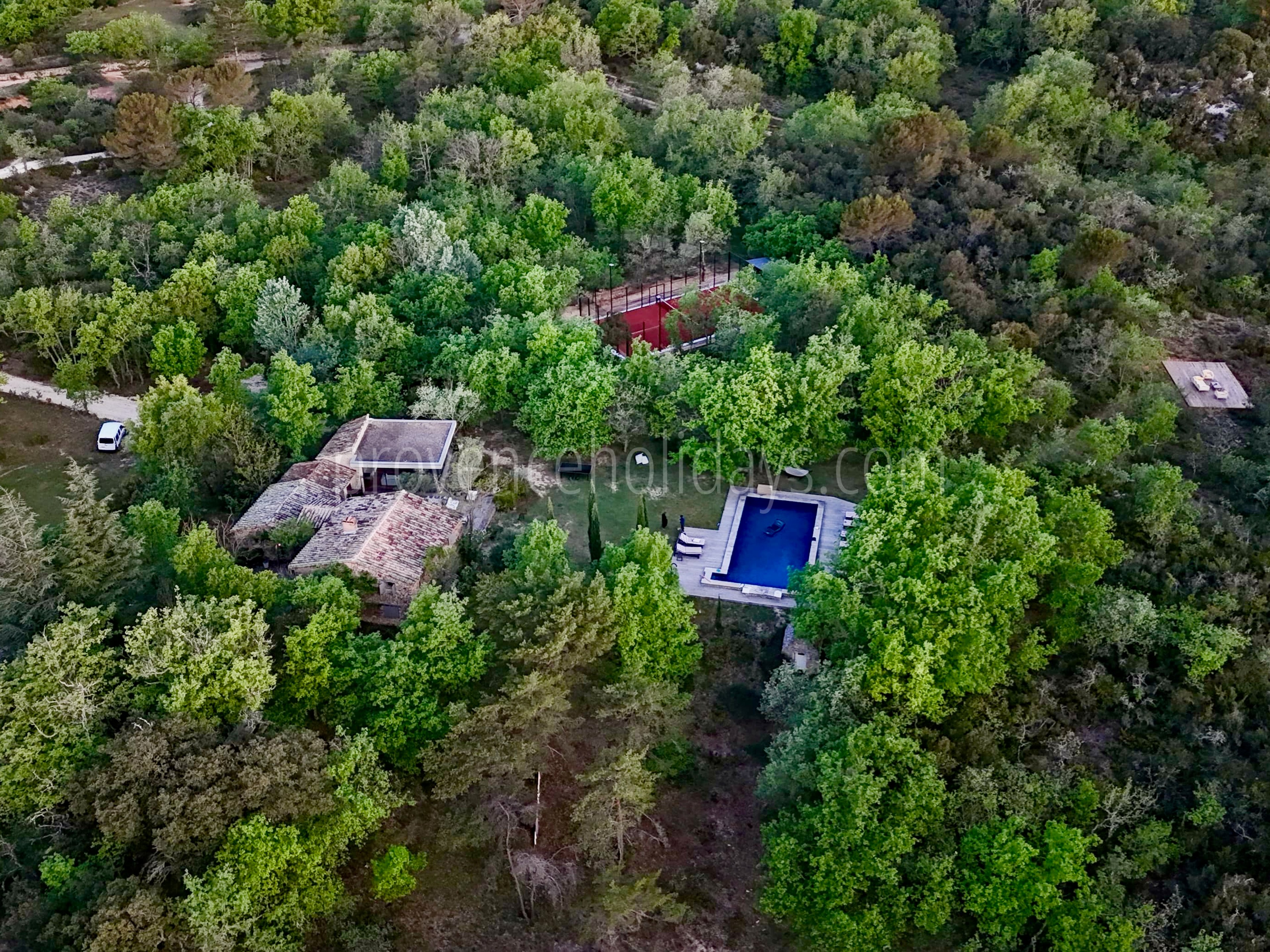 50 - Les Vues du Luberon: Villa: Exterior