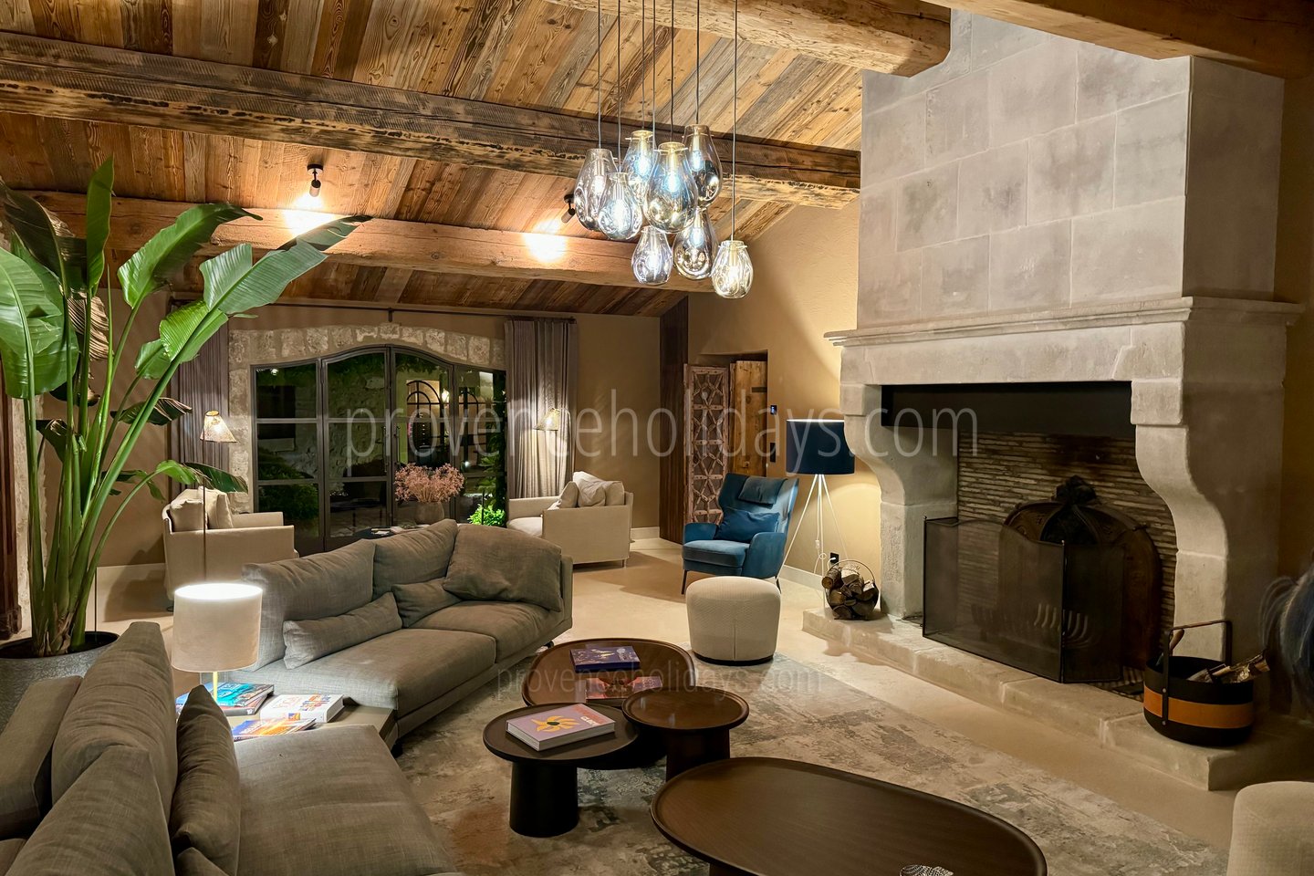 54 - Mas des Collines: Villa: Interior