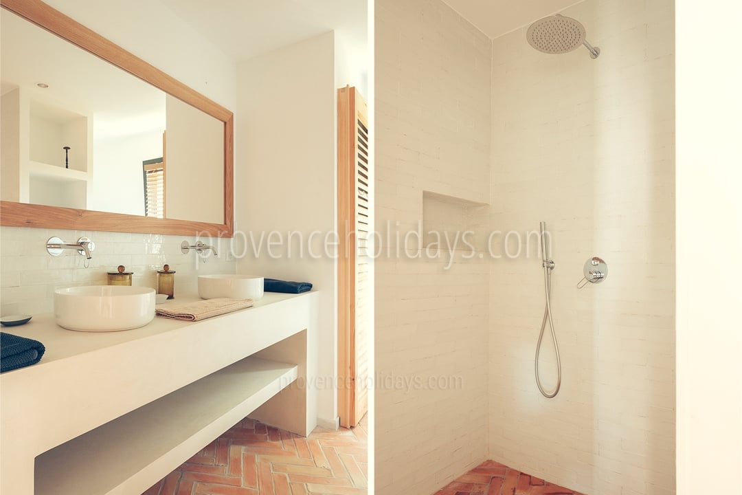 16 - Villa Solea: Villa: Bathroom