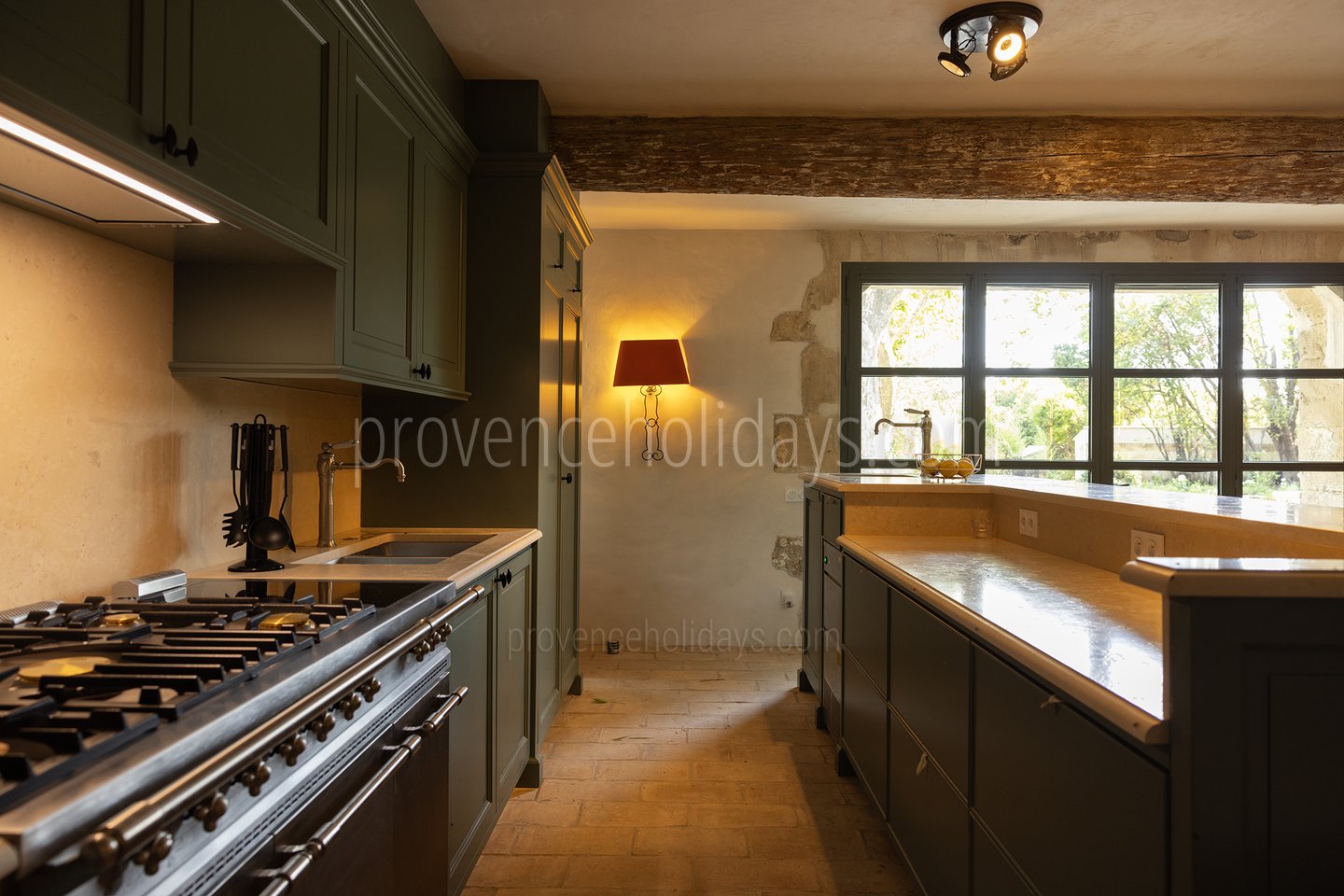 12 - Bastide Mouriès: Villa: Interior