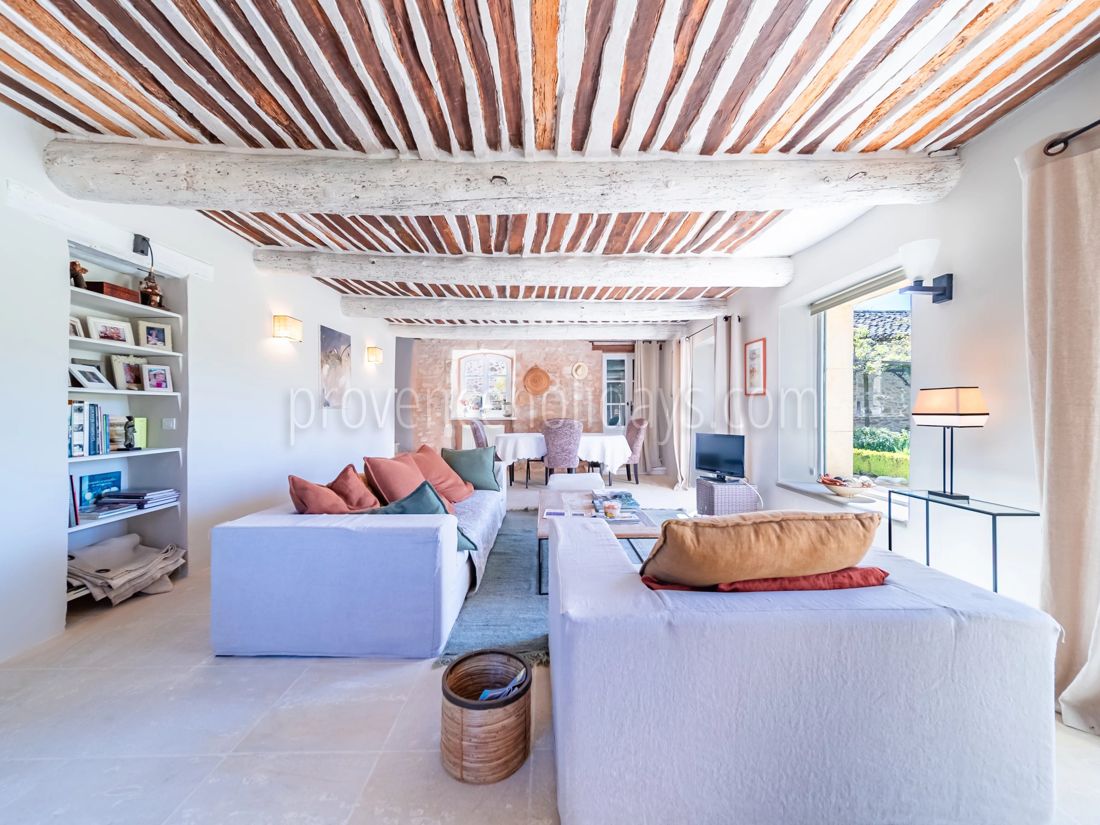 15 - Mas with inner courtyard in Gordes: Villa: Interior