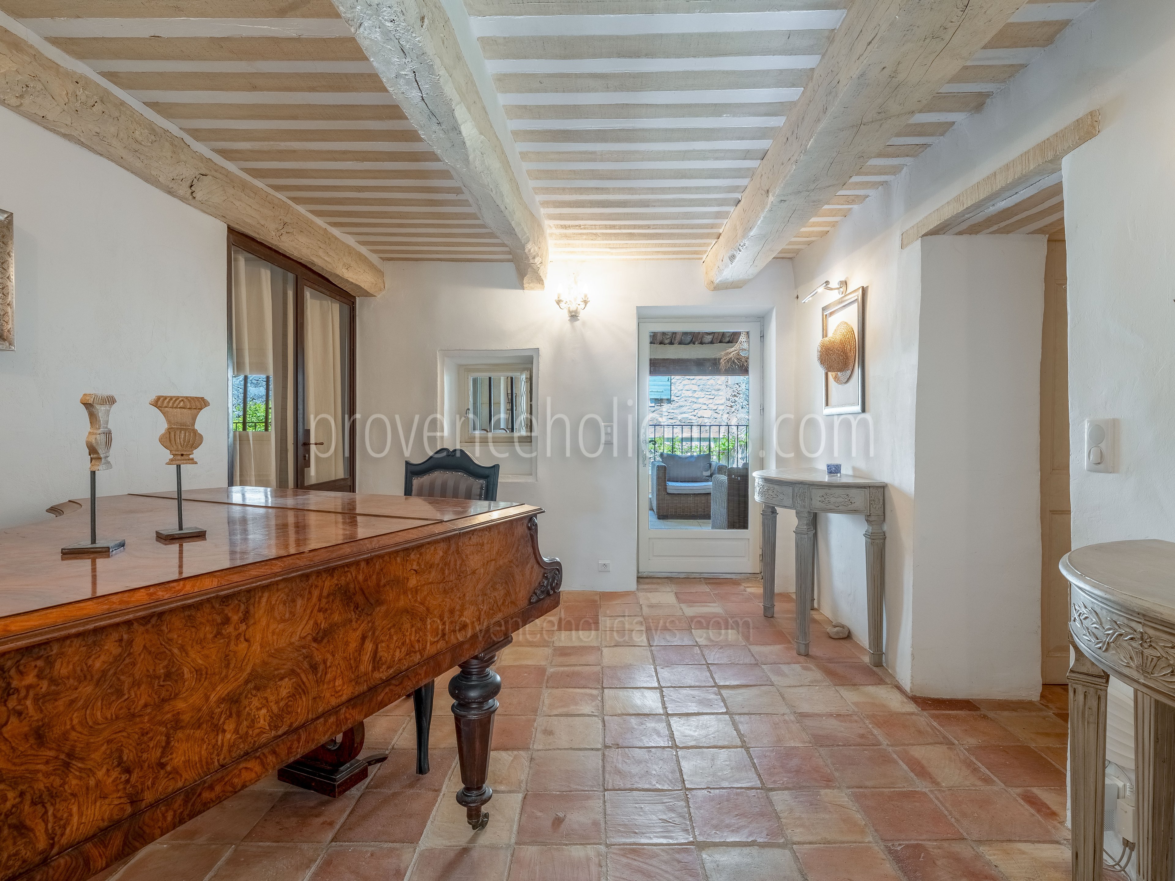 29 - Mas Lou Miradou: Villa: Interior