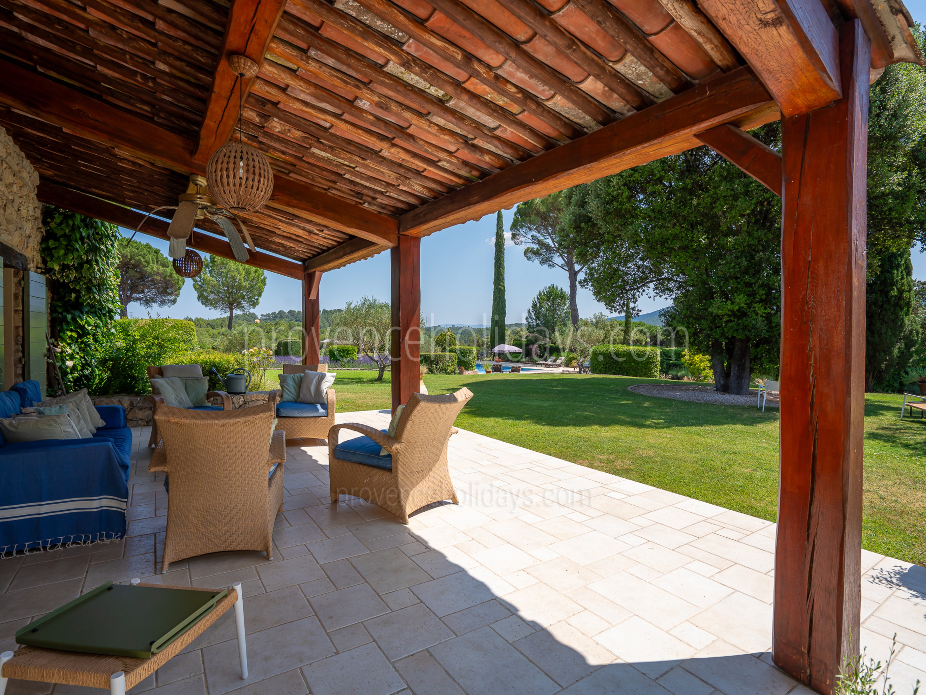 3 - Bastide des Figuiers: Villa: Exterior