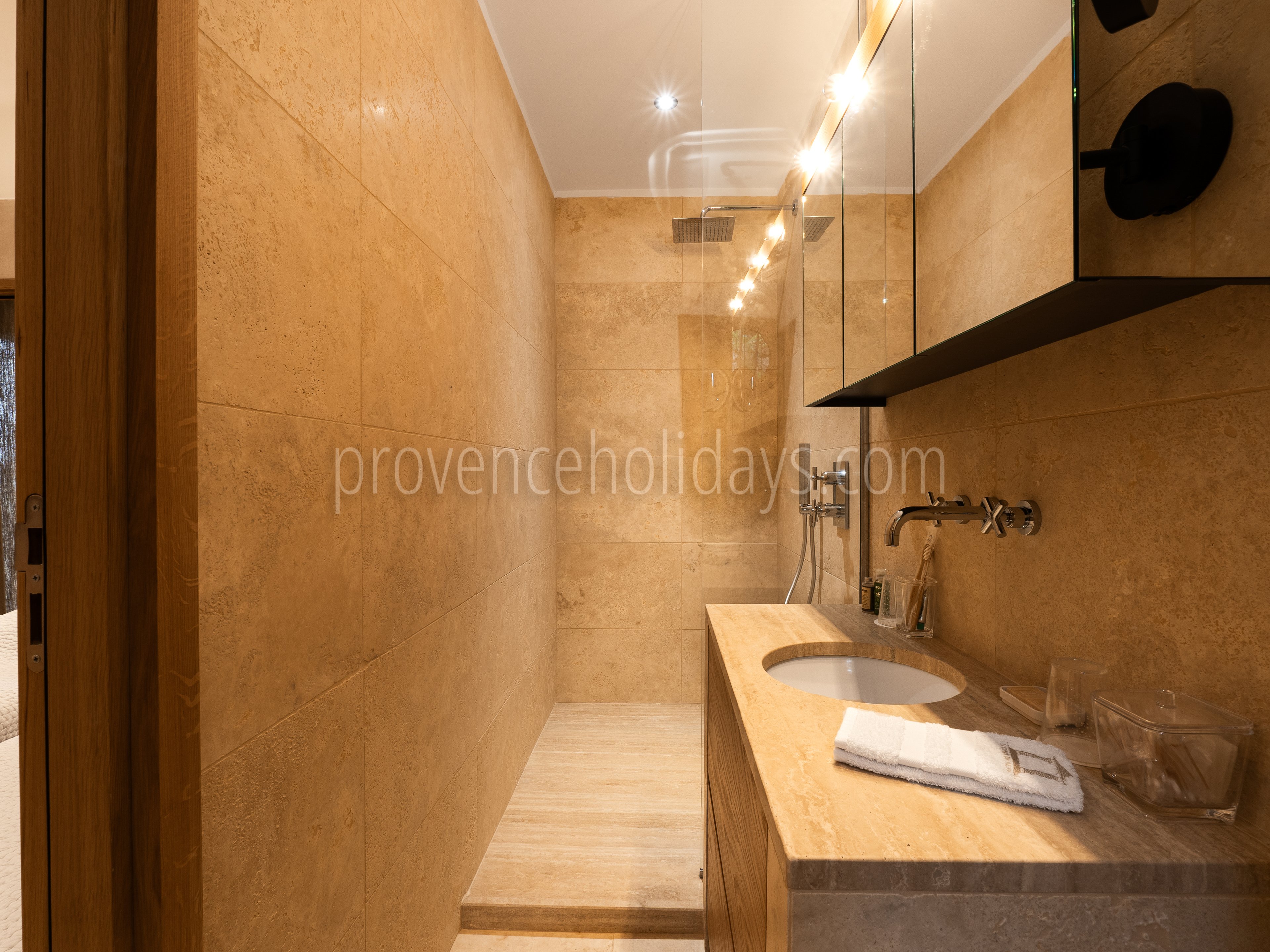 18 - Domaine Three Lakes: Villa: Bathroom