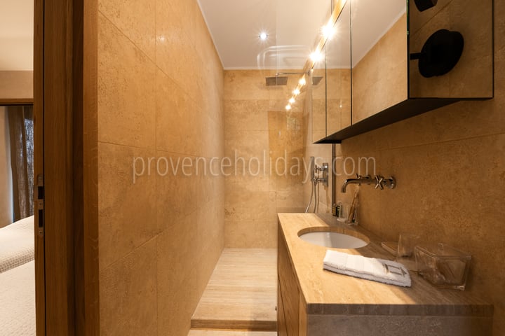 18 - Domaine Three Lakes: Villa: Bathroom