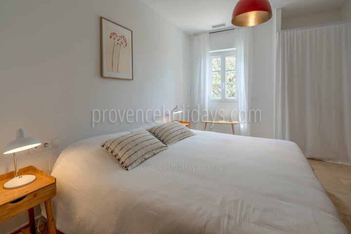 23 - Mas des Aires: Villa: Bedroom