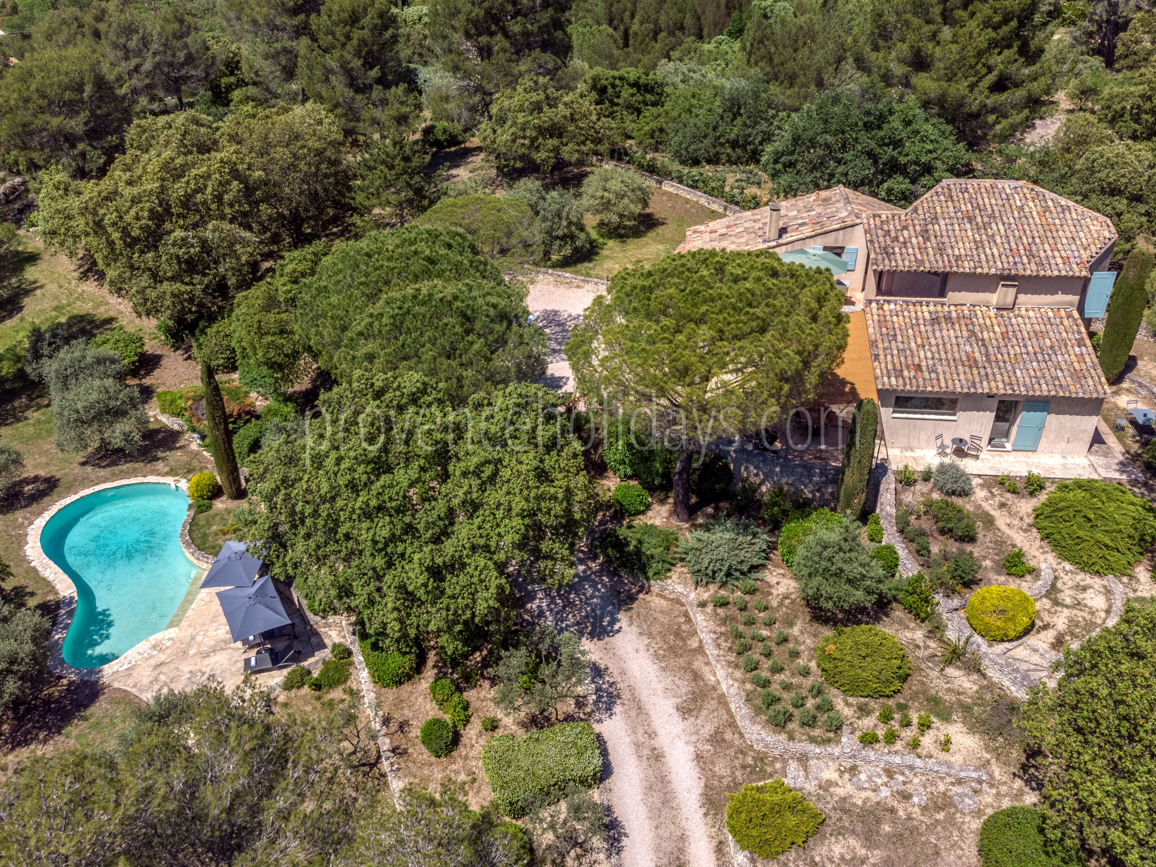 23 - L\'Escapade en Provence: Villa: Exterior