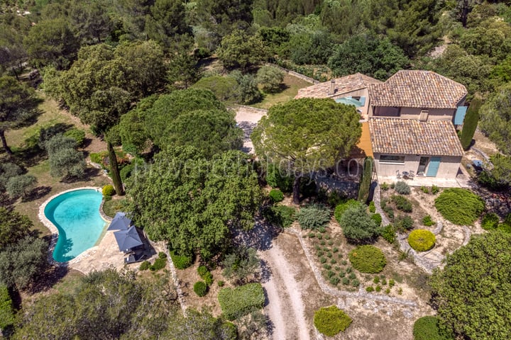 23 - L\'Escapade en Provence: Villa: Exterior