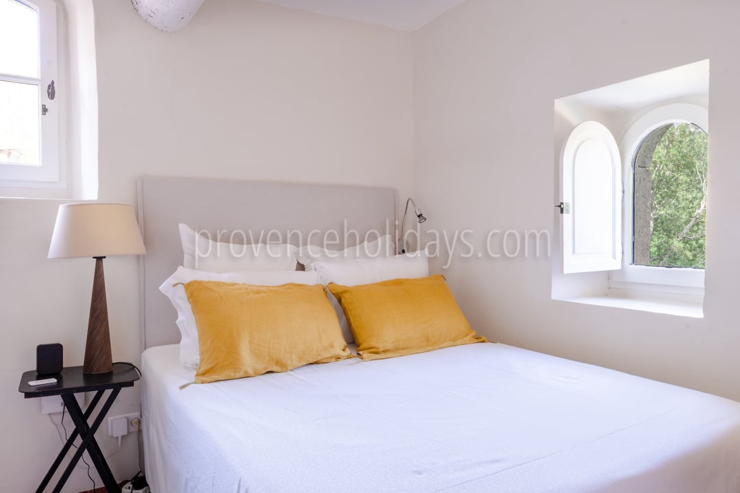 45 - Maison du Soleil: Villa: Bedroom