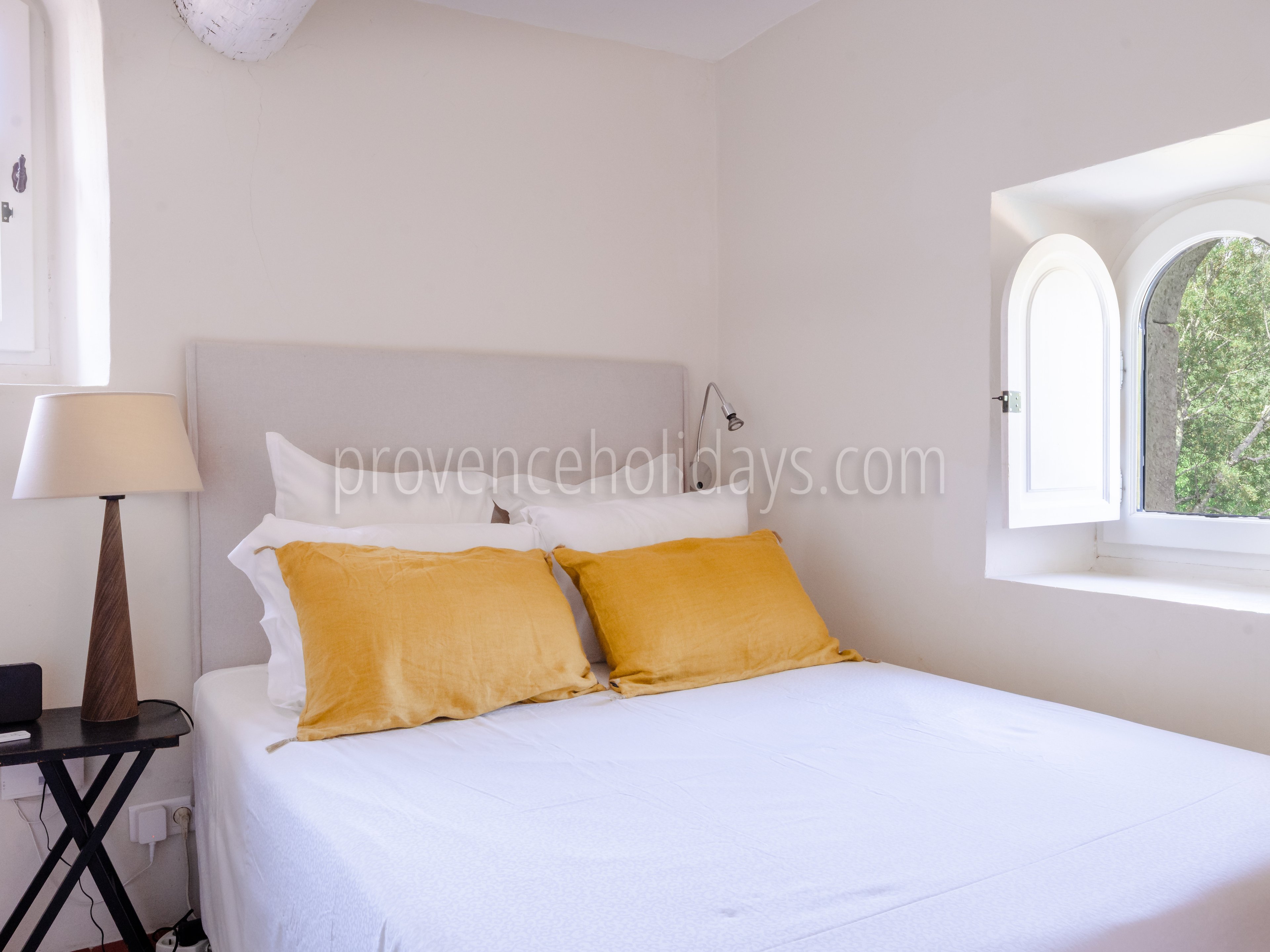 45 - Maison du Soleil: Villa: Bedroom