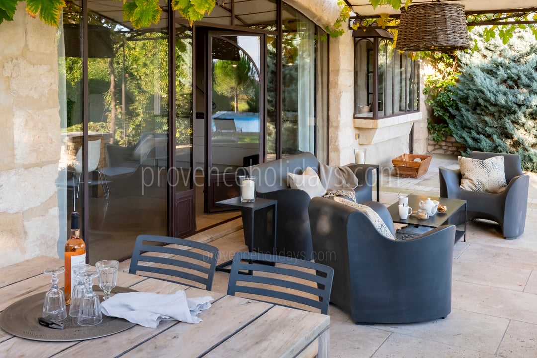 13 - Domaine de Joucas: Villa: Exterior