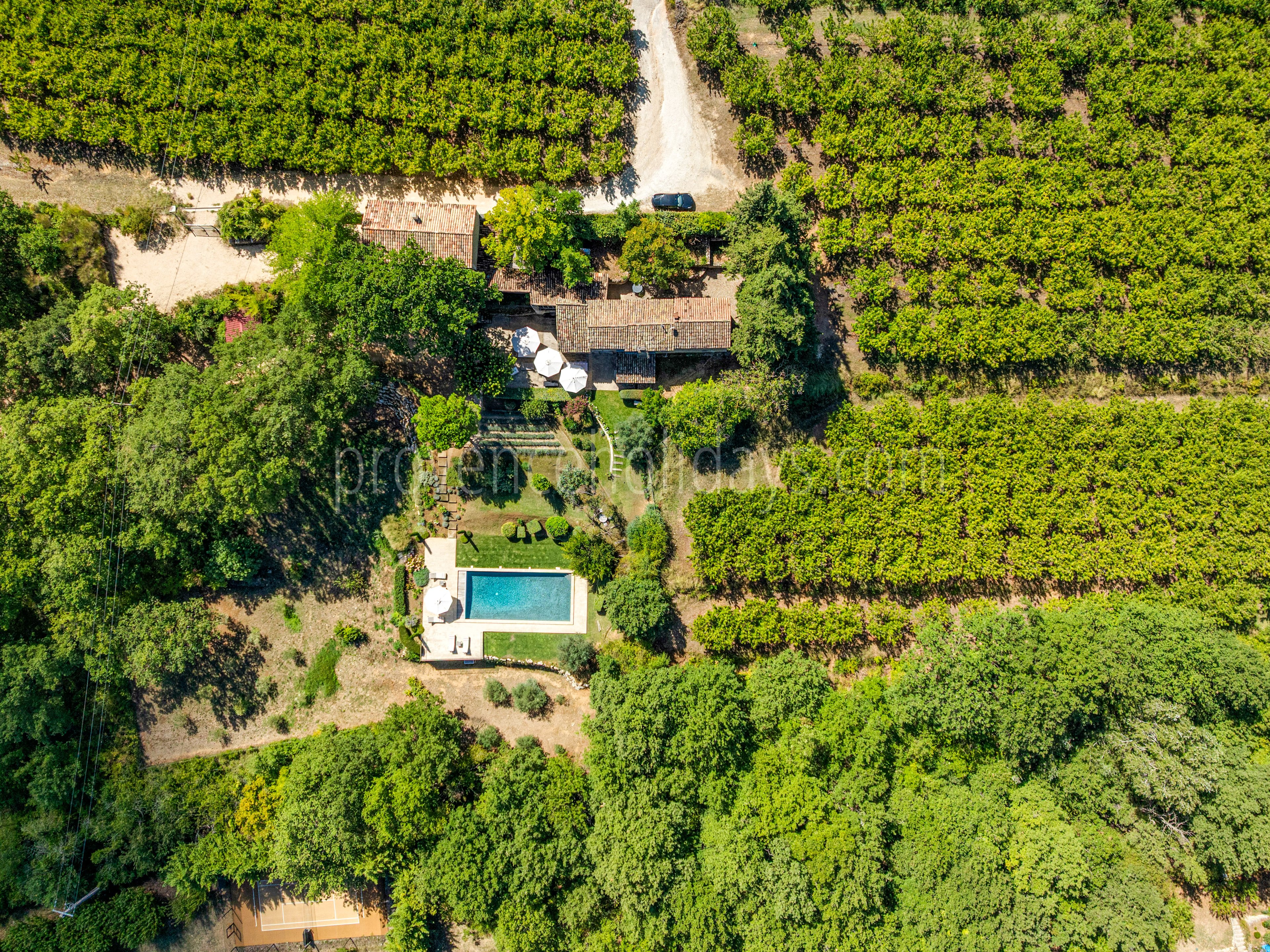 9 - Domaine des Pierres: Villa: Exterior
