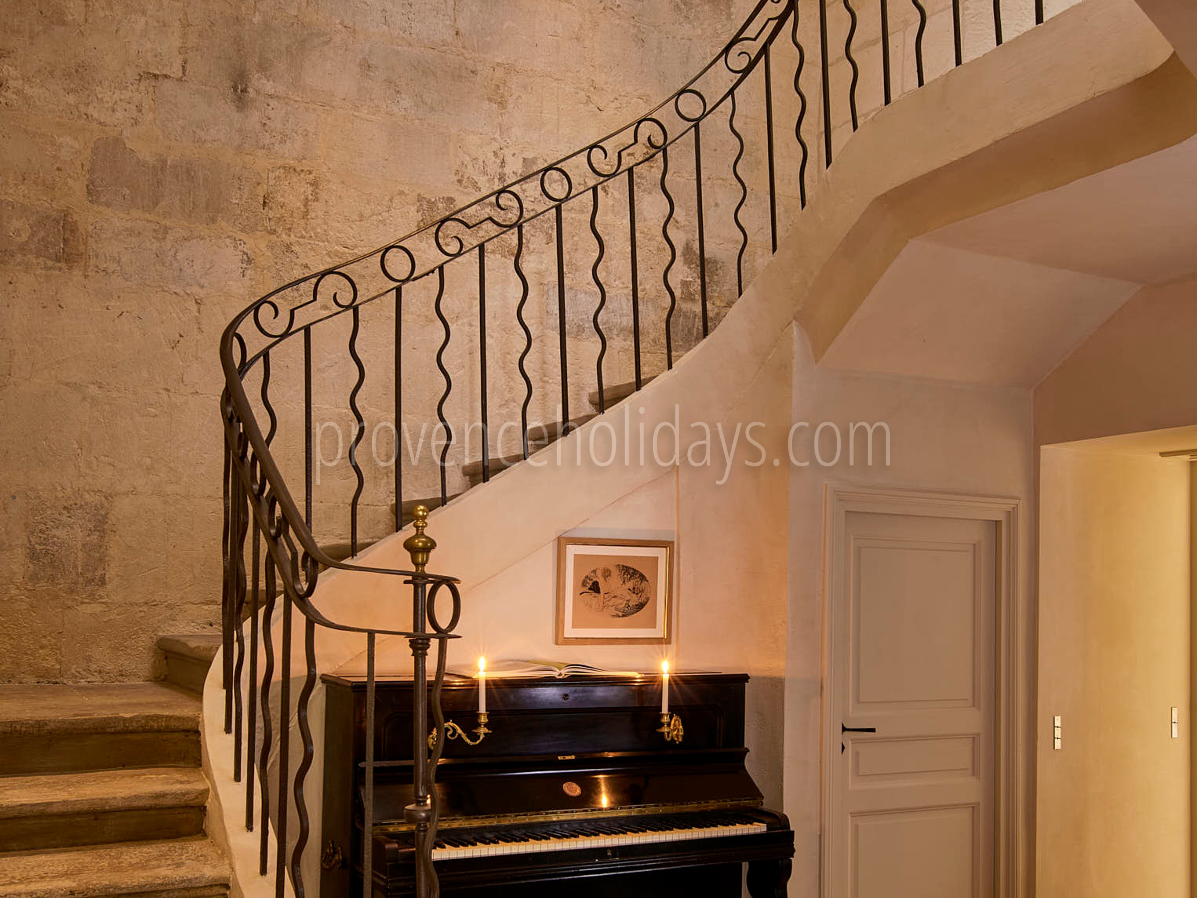 37 - Maison Tourelle: Villa: Interior