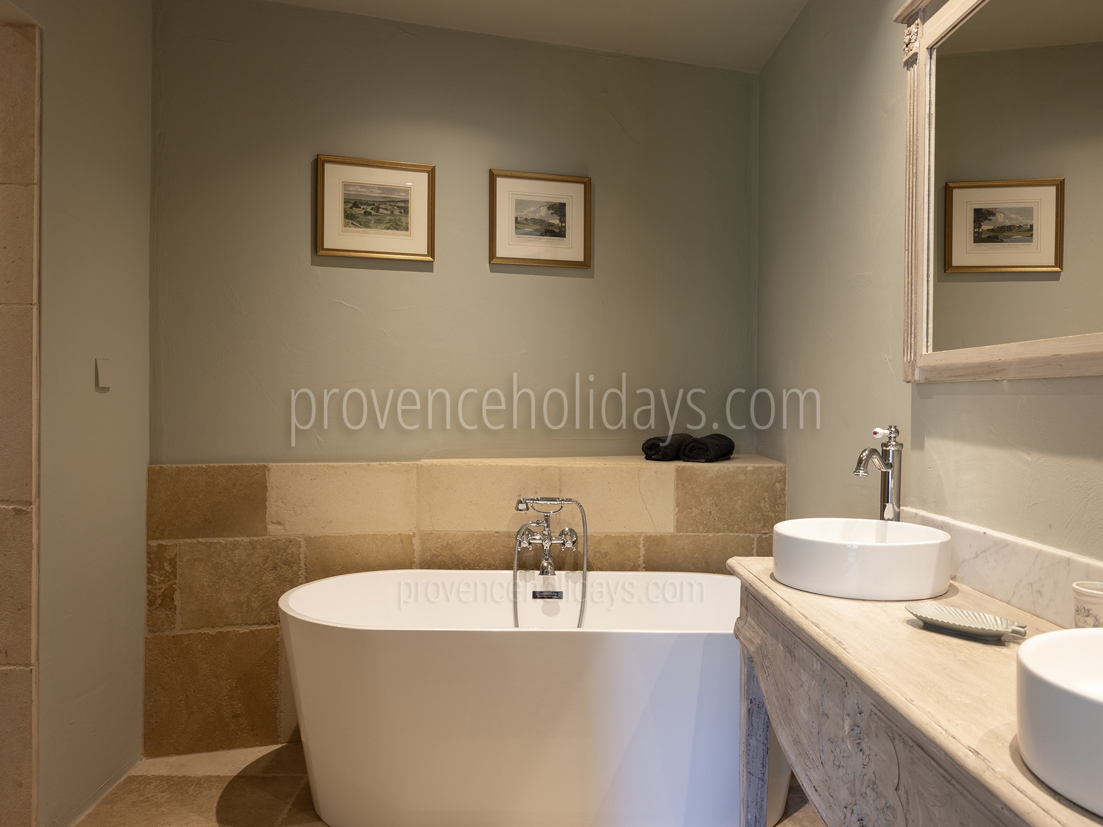 11 - Mas de Bel Air: Villa: Bathroom