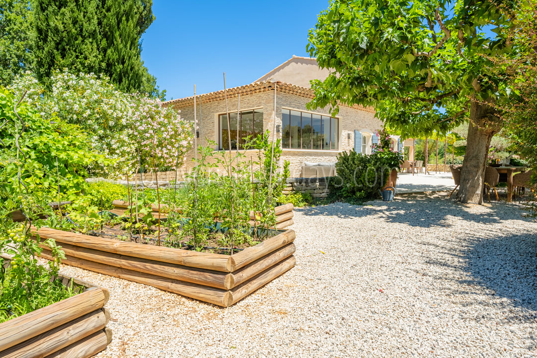 70 - Horizon Sainte-Victoire: Villa: Exterior