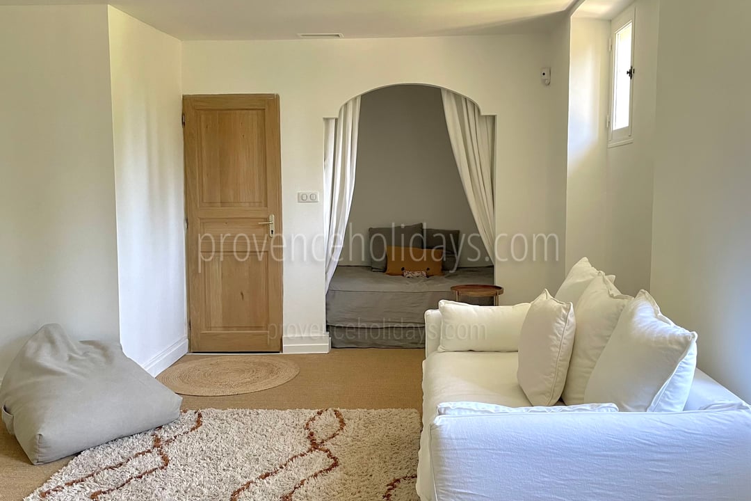31 - Le Mas des Figues: Villa: Interior