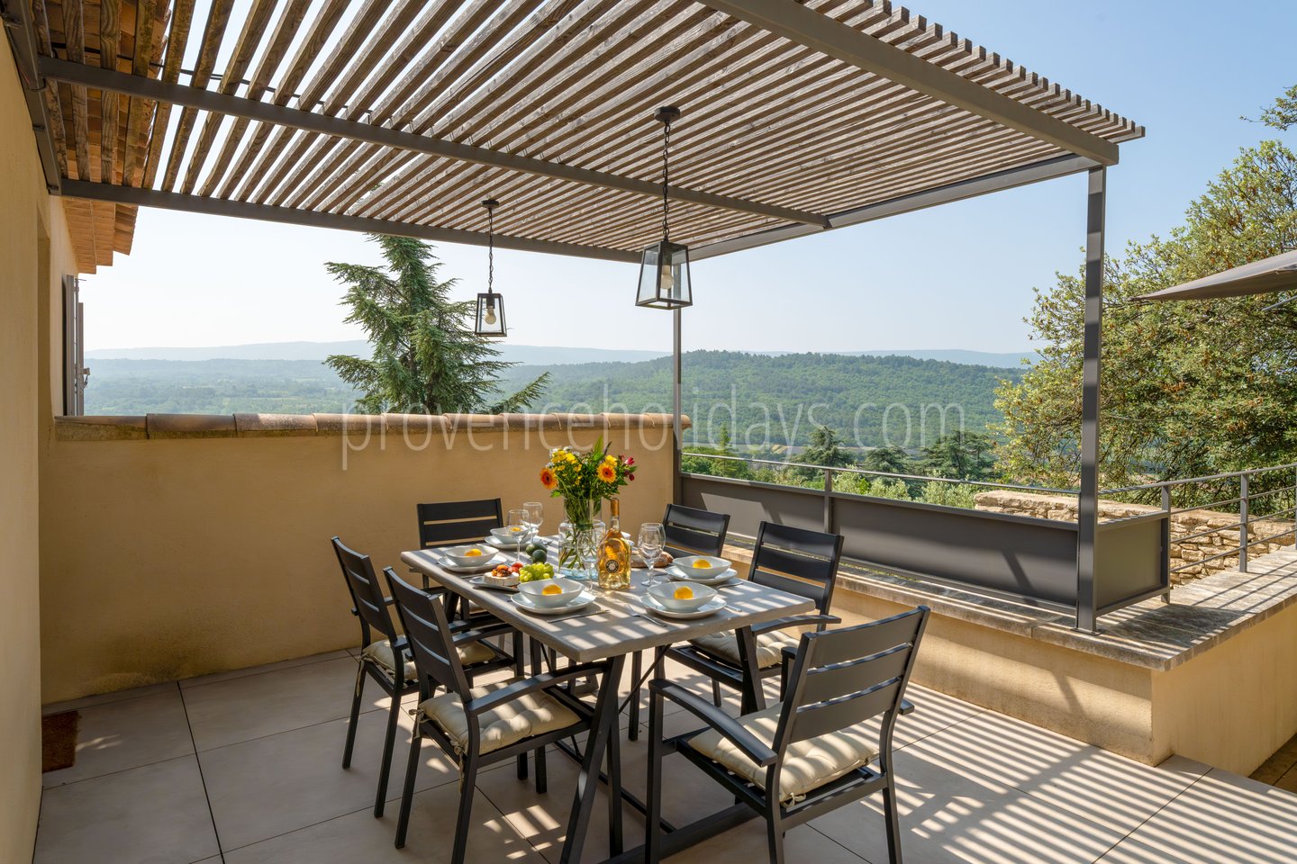 18 - Le Belvédère Provençal: Villa: Exterior
