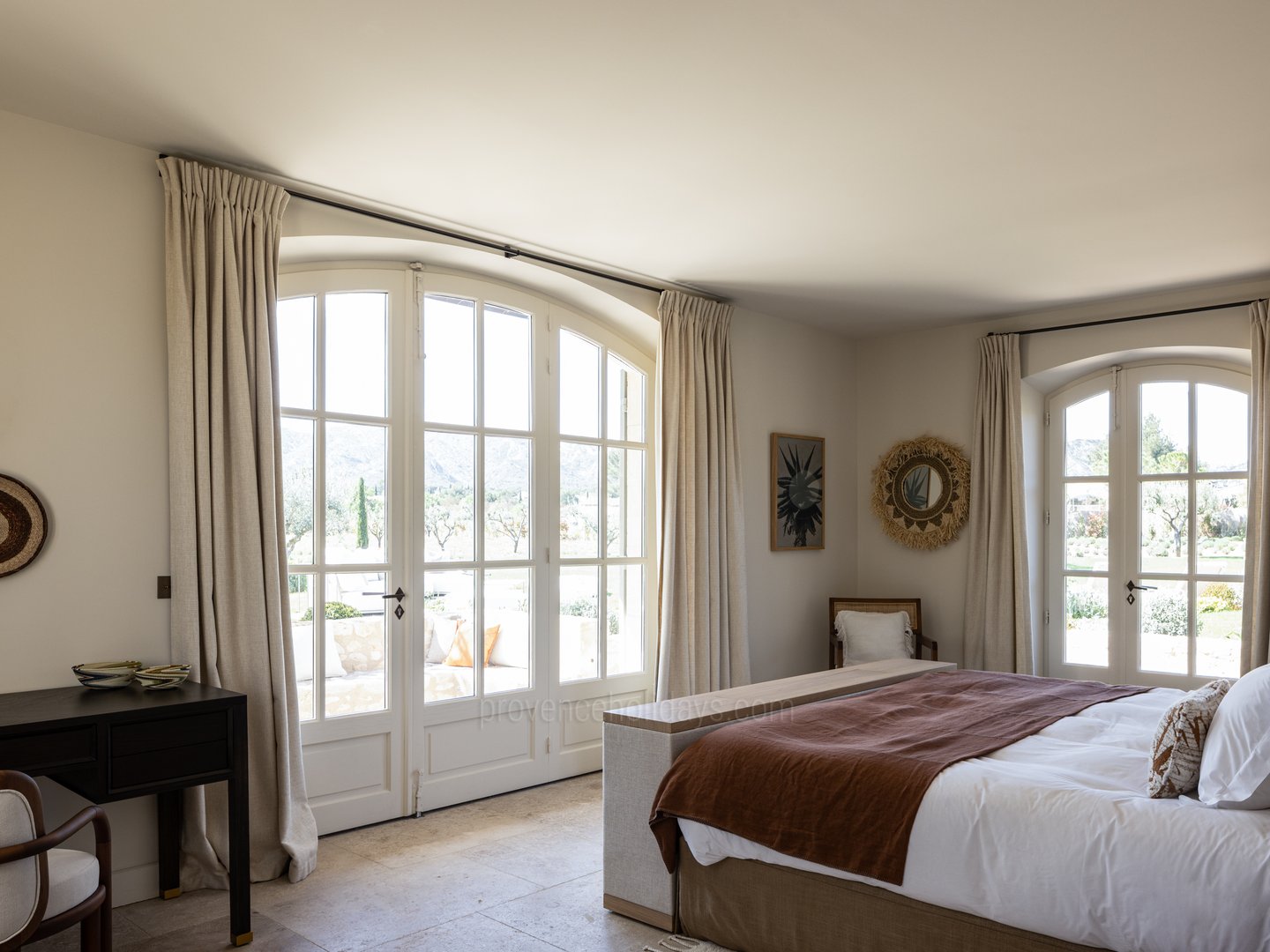 36 - Mas Chabaud: Villa: Bedroom
