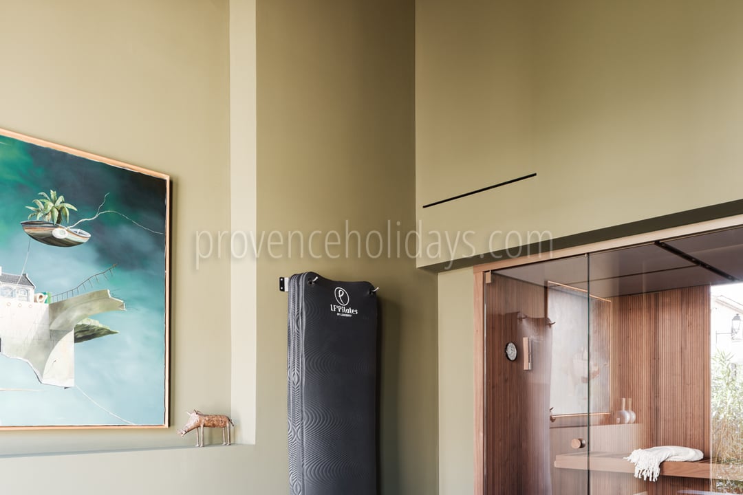 27 - Mas des Oliviers: Villa: Interior