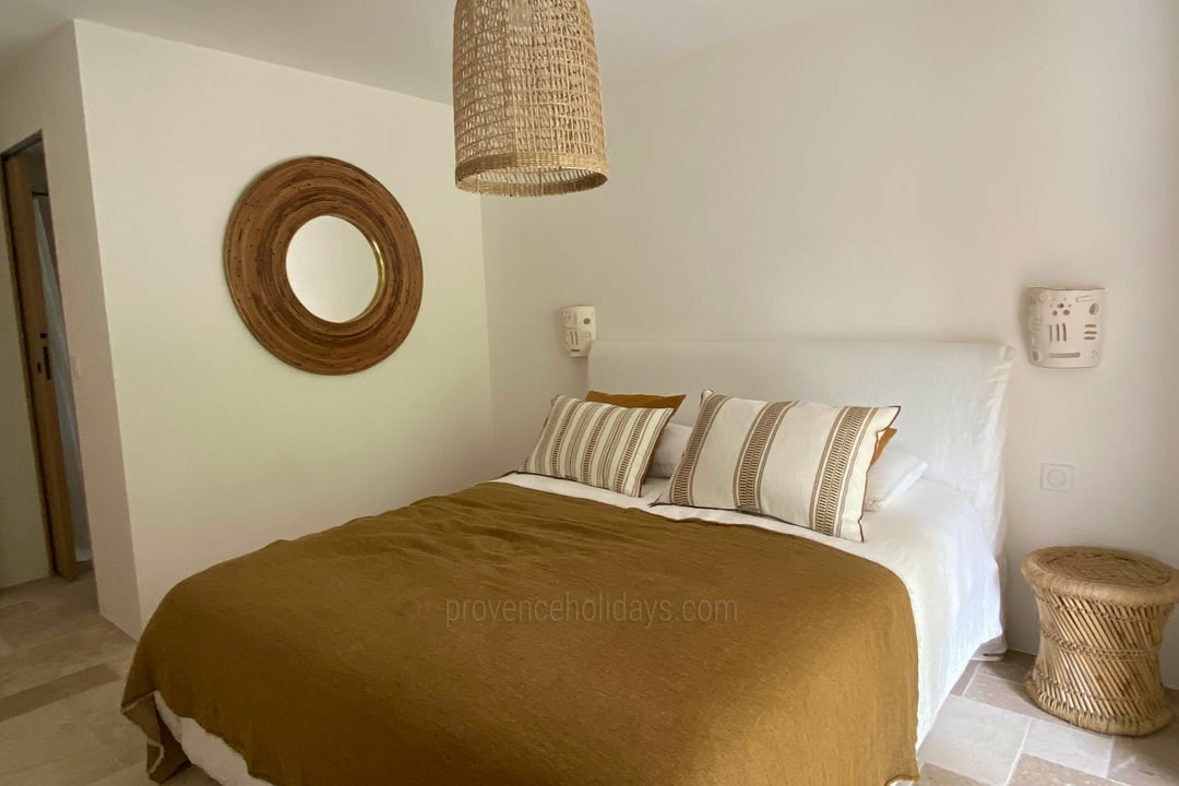16 - Villa Luna: Villa: Bedroom
