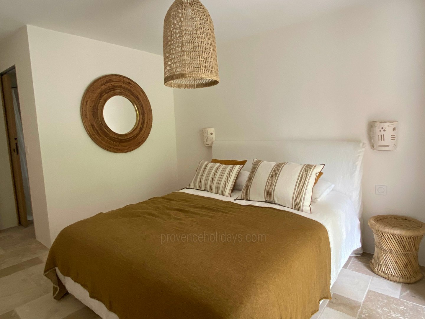 16 - Villa Luna: Villa: Bedroom
