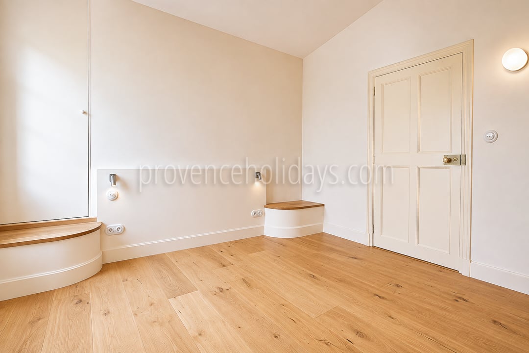 22 - Renoviertes Dorfhaus in Maussane-les-Alpilles: Villa: Bedroom