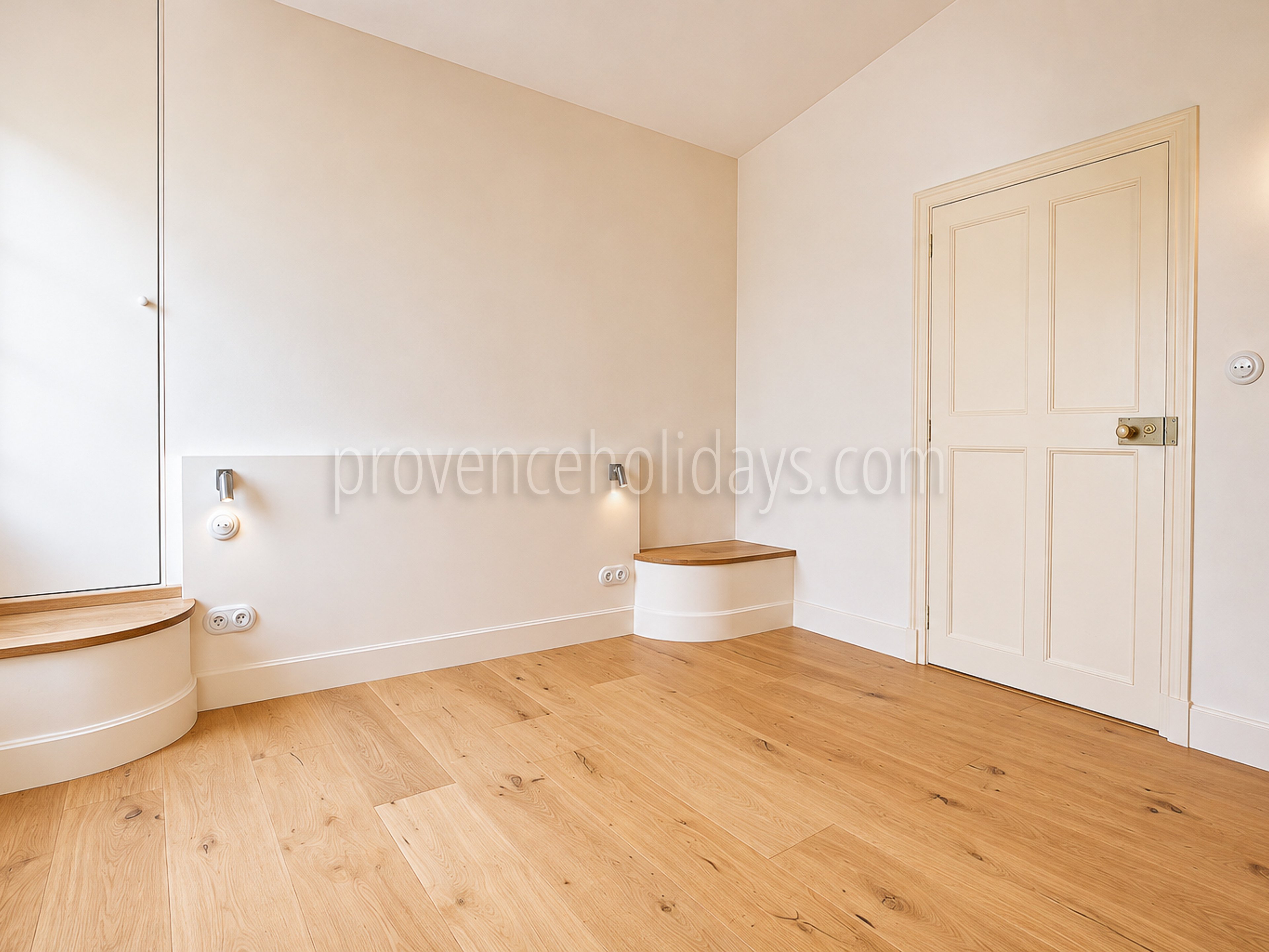 22 - Renoviertes Dorfhaus in Maussane-les-Alpilles: Villa: Bedroom