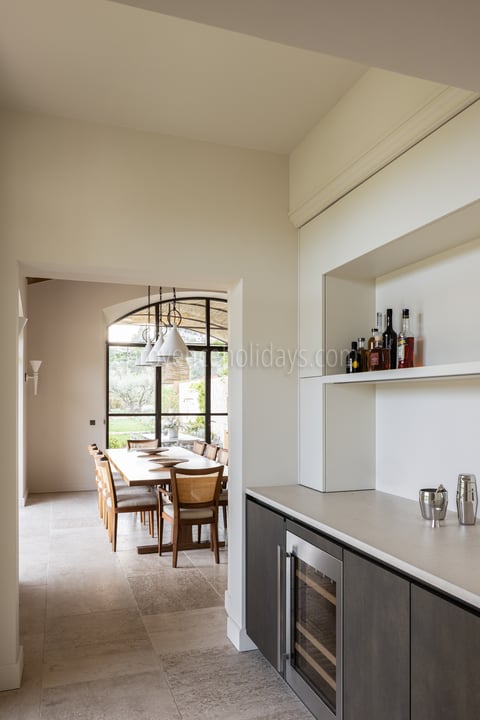 35 - Mas Chabaud: Villa: Interior