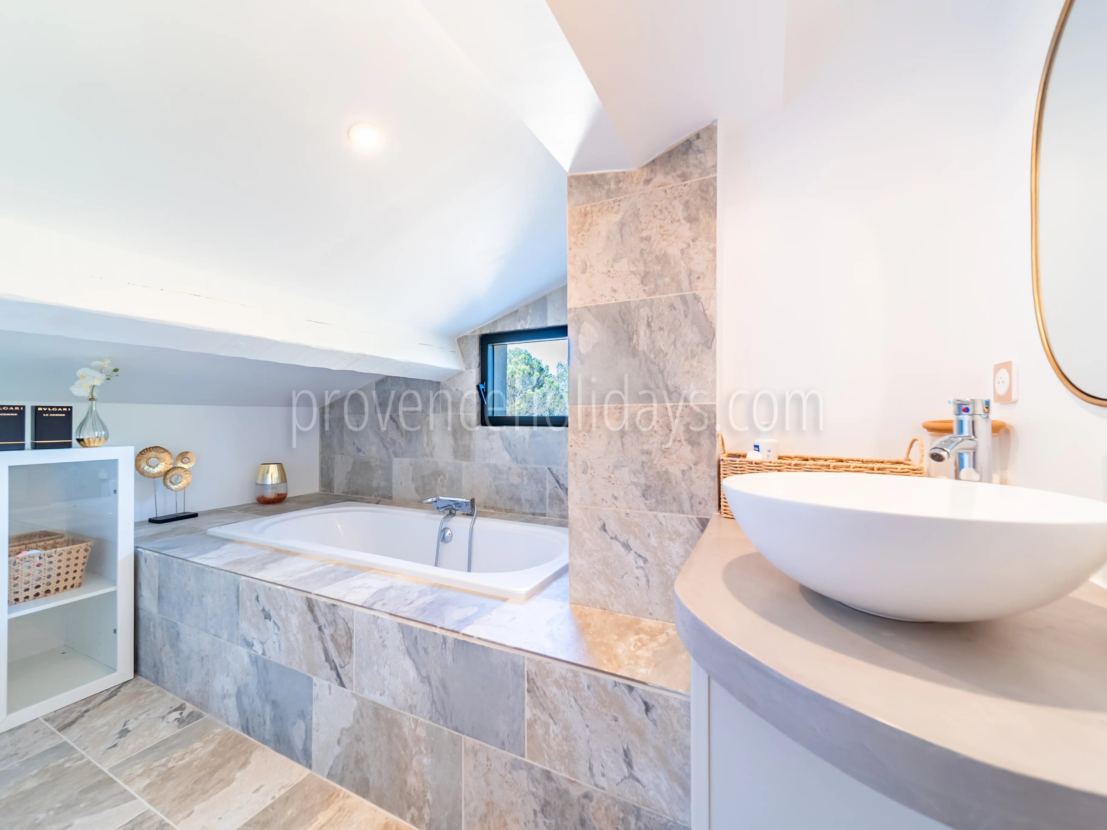 15 - Eigentijdse woning in Villes-sur-Auzon: Villa: Bathroom