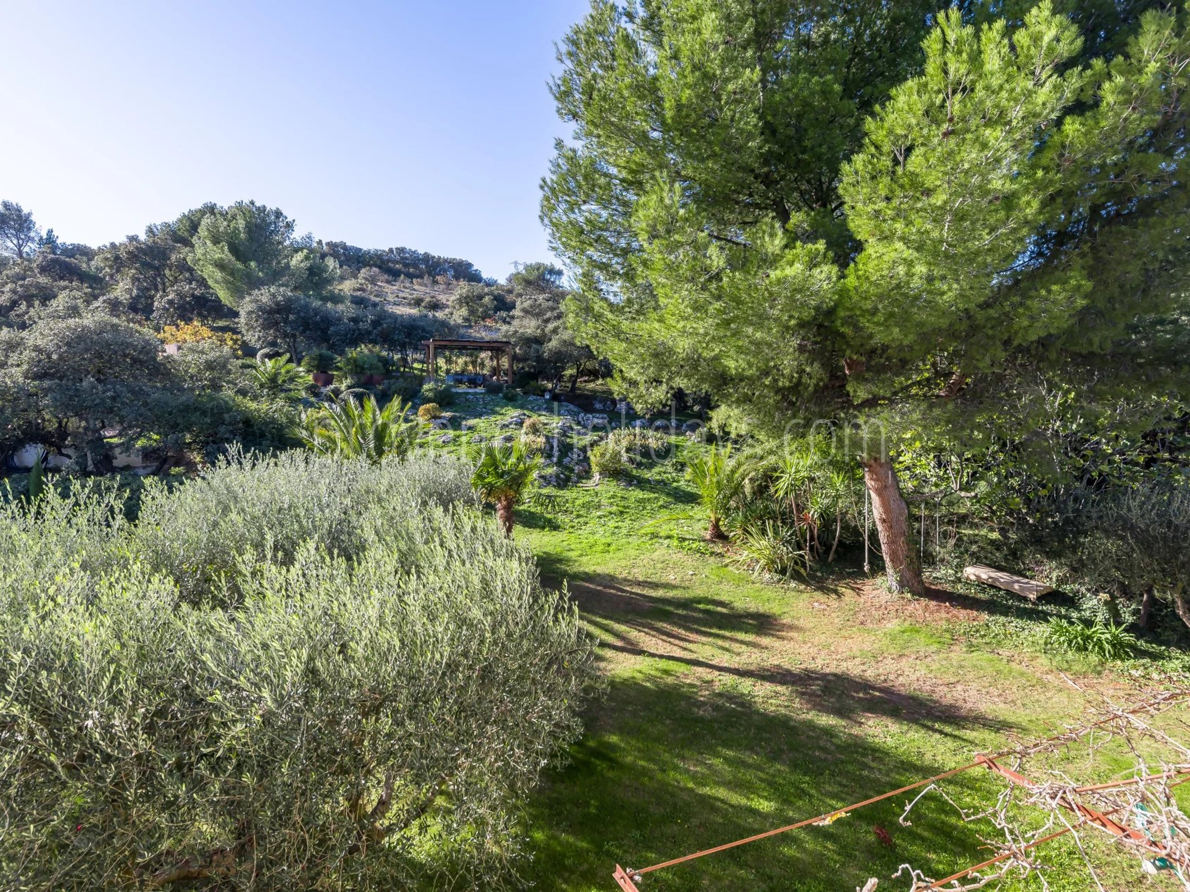 23 - Stone bastide in Cavaillon: Villa: Exterior