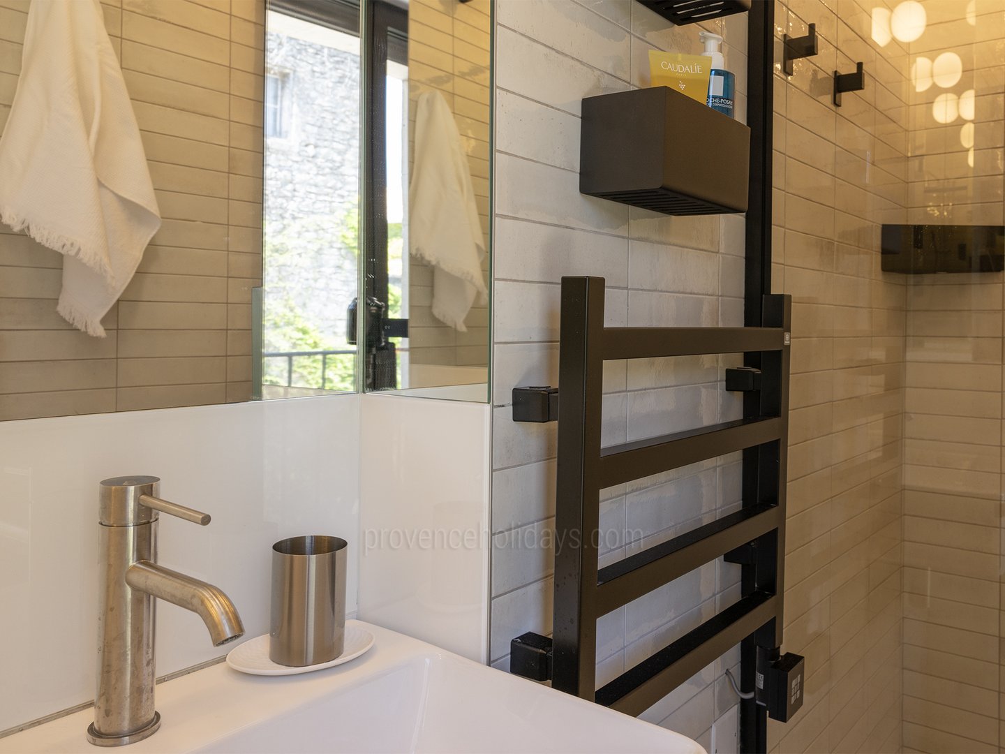27 - Maison La Source: Villa: Bathroom